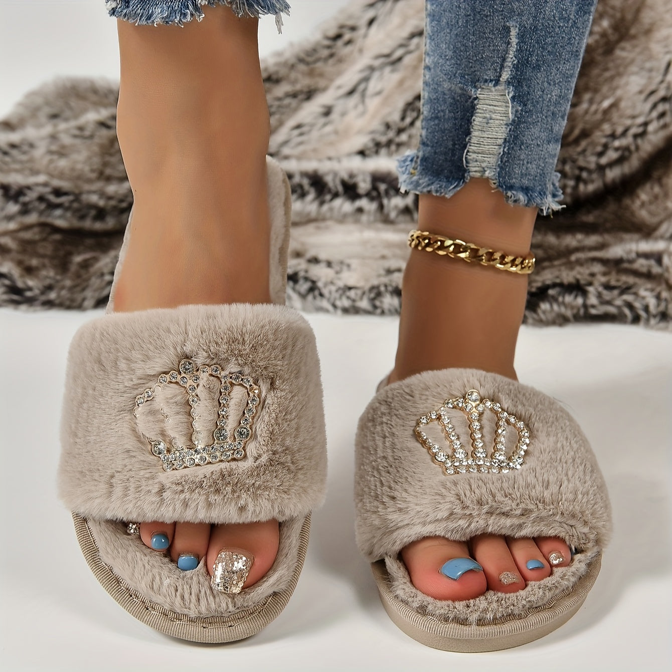Glitzy Rhinestone Crown Fuzzy Slippers - Ultra-Soft Open Toe Plush Shoes - Luxurious Cloud Sole, Year-Round Warmth for Cozy Home Leisure