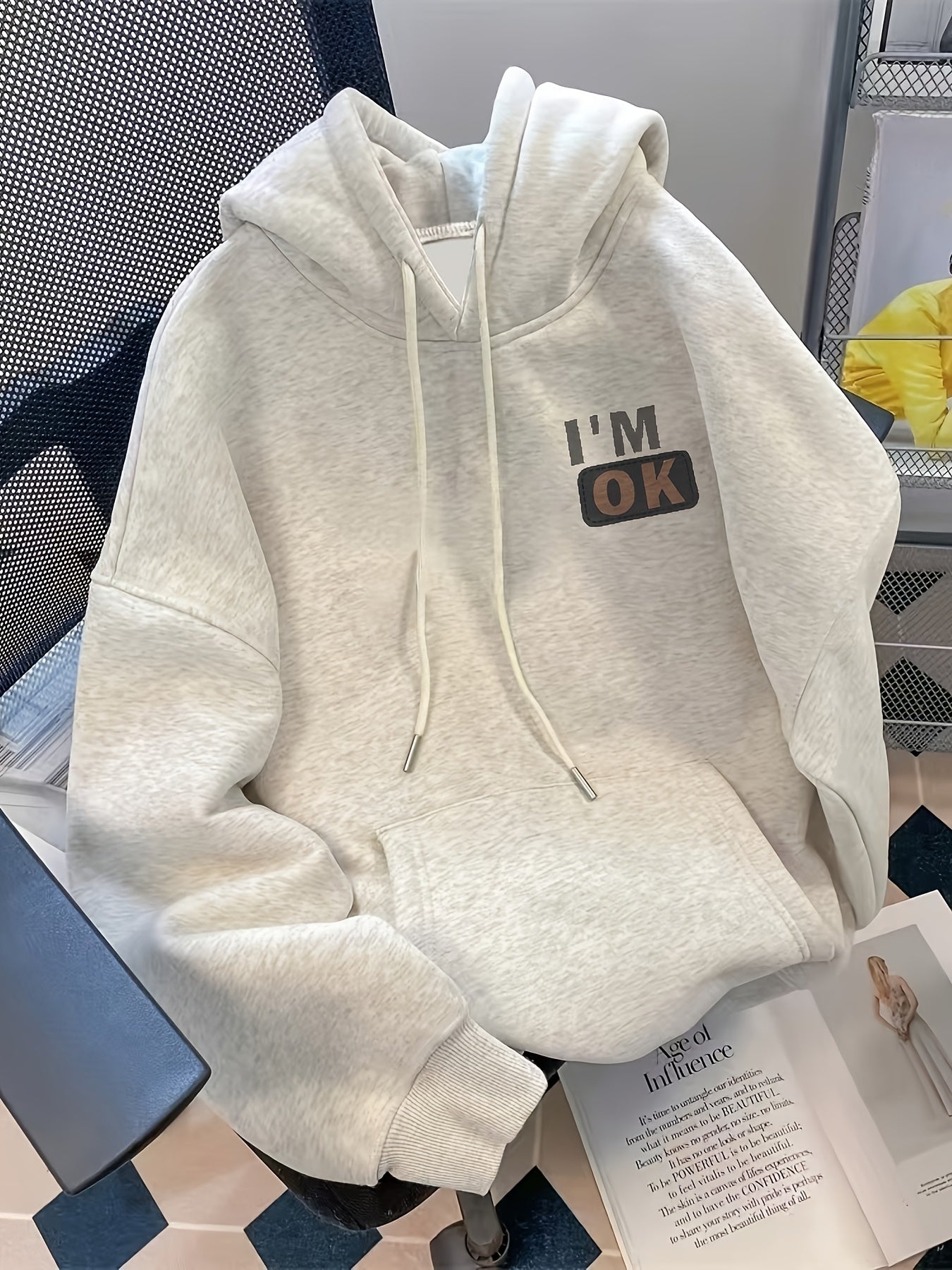 [Thickened Chic Hoodie with Pocket] Casual Hooded Sweatshirt with Alphabet Pattern, Polyester Knit Fabric, Fall/Winter Thickened Chic Hoodie with Pocket