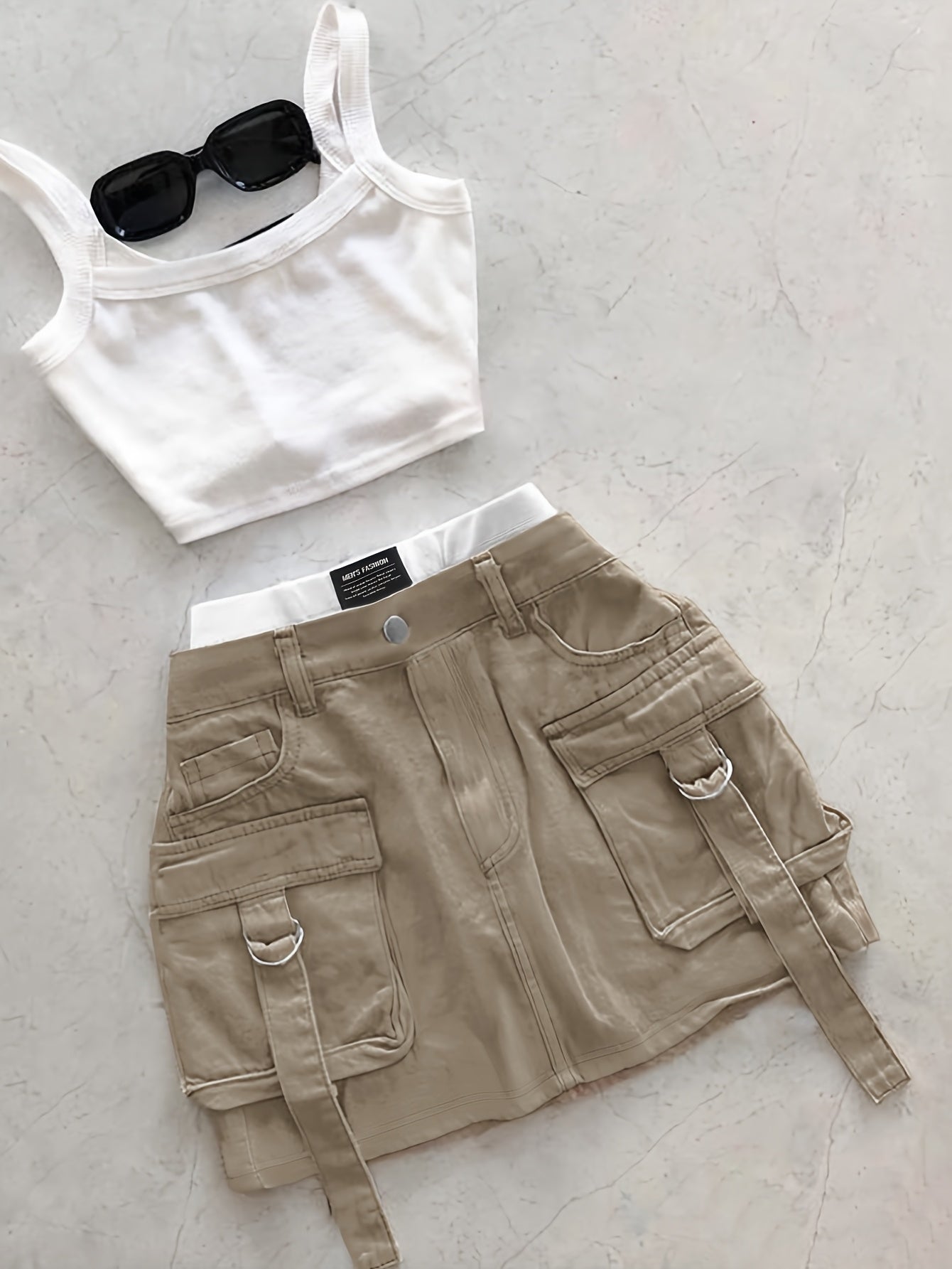 Women's High-Waisted Casual Shorts with Contrast Waistband & Multiple Pockets - Solid Black Non-Stretch Fabric, Machine Washable All-Season Versatile Style, Functional Clothing, Durable Summer Wear