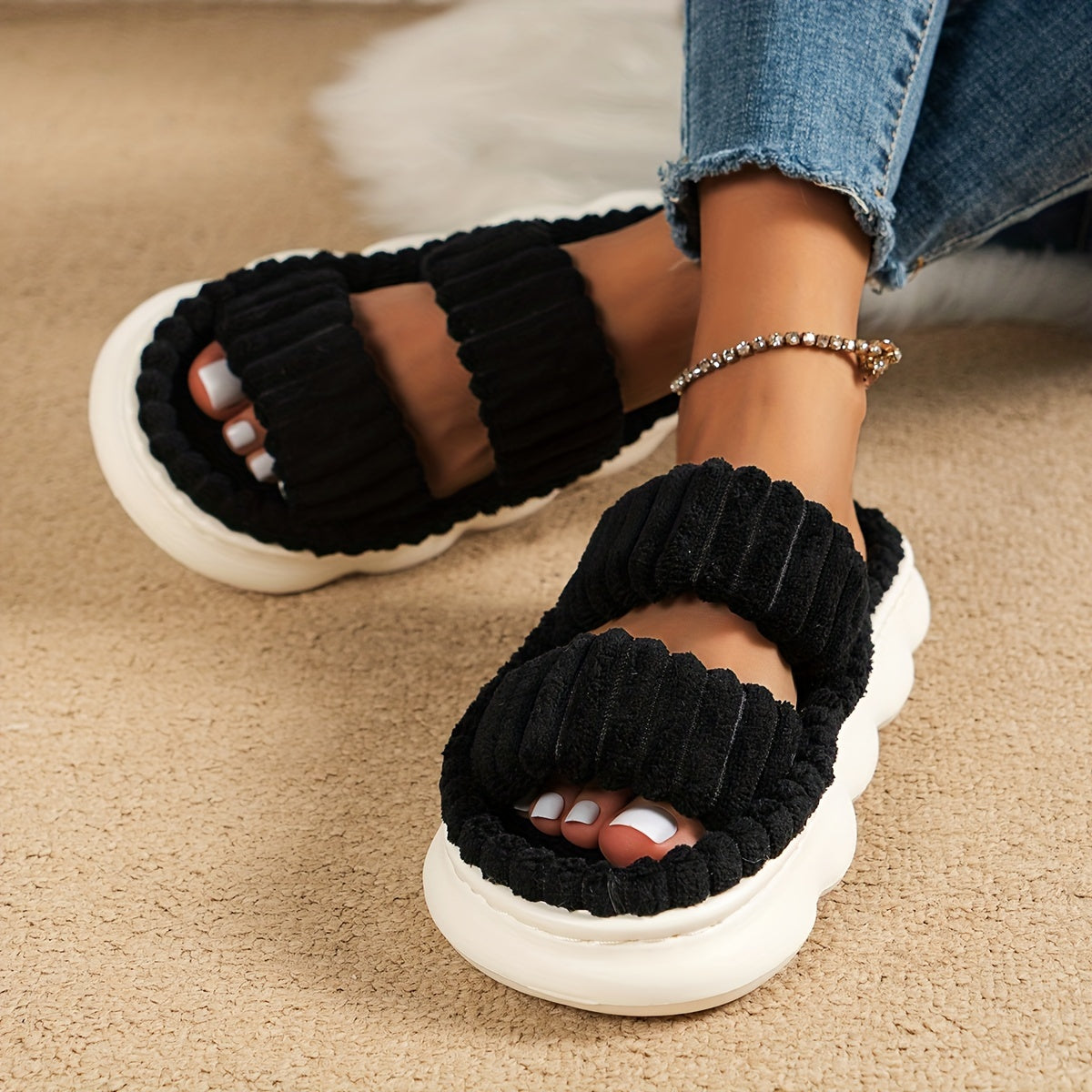 Women's Simple And Stylish Indoor Home Comfortable Non-Slip Soft Bottom Thick Open Toe Two Strap Faux Furry Slippers
