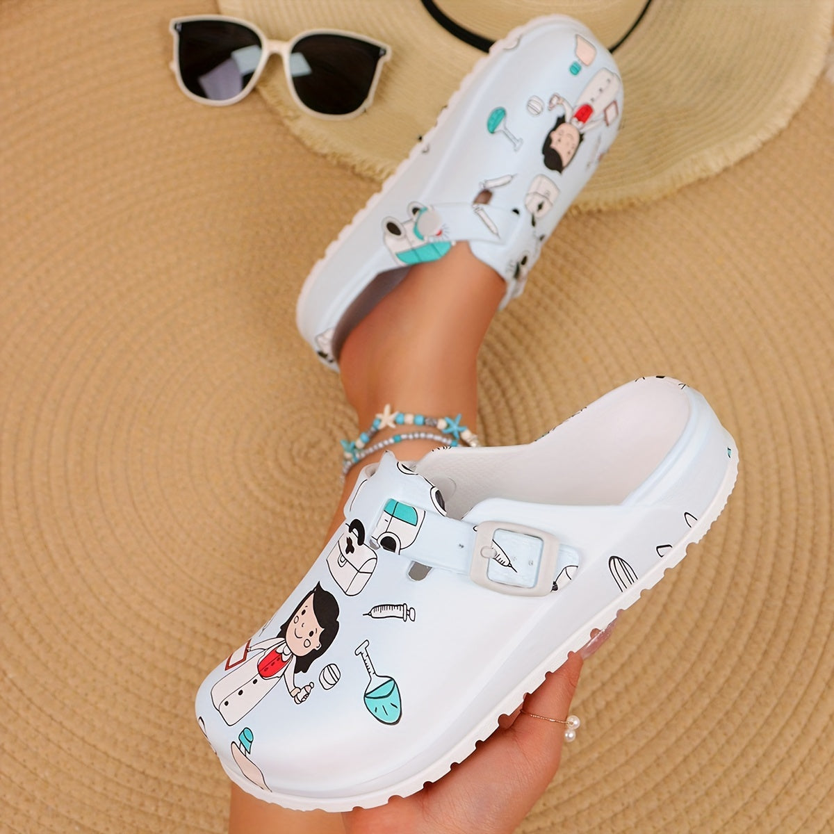 Women's Cute Cartoon EVA Clogs, Non-Slip Breathable Lightweight Footwear, Versatile Garden & Beach Casual Shoes