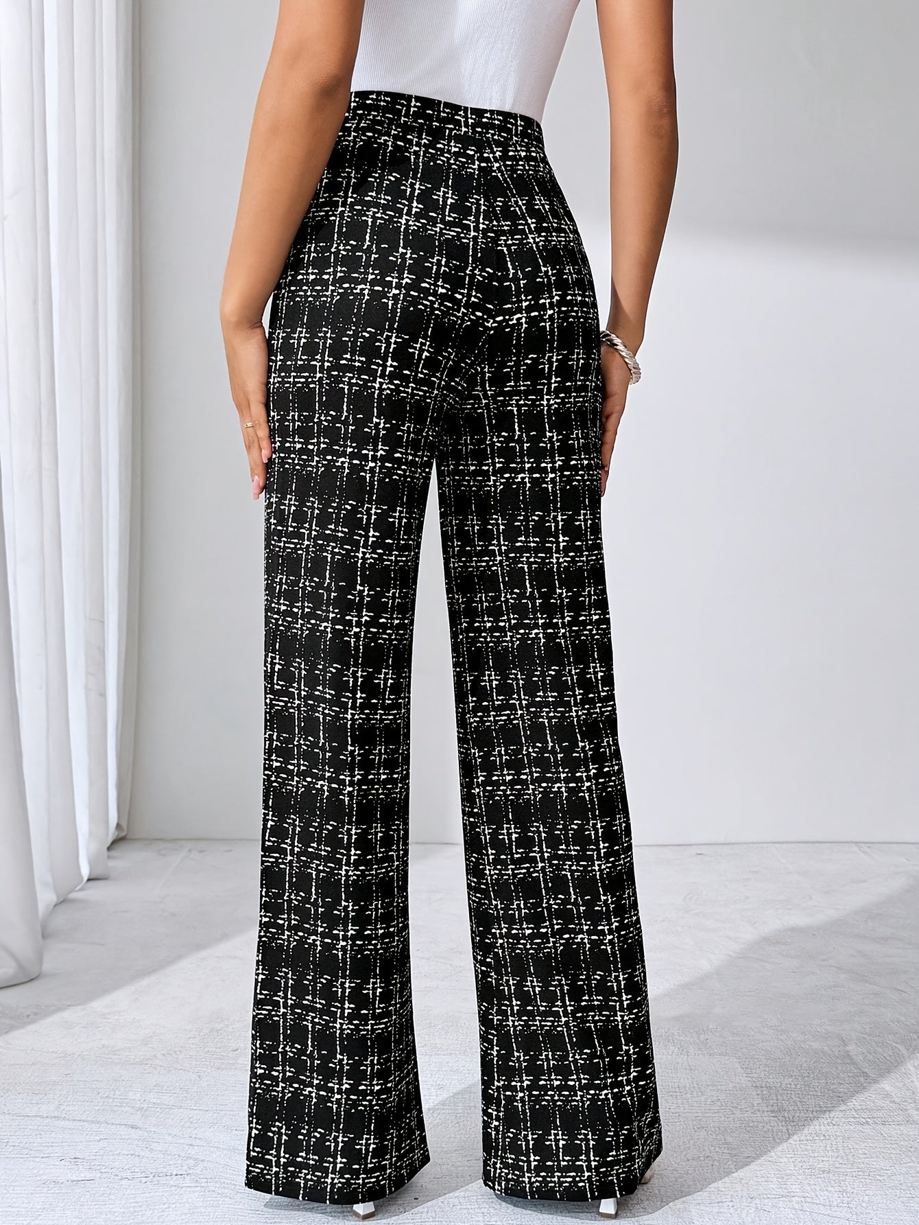 Casual Black Plaid Pattern, Suitable for Various Occasions, Straight-Leg Pants for Spring/Summer/Autumn.