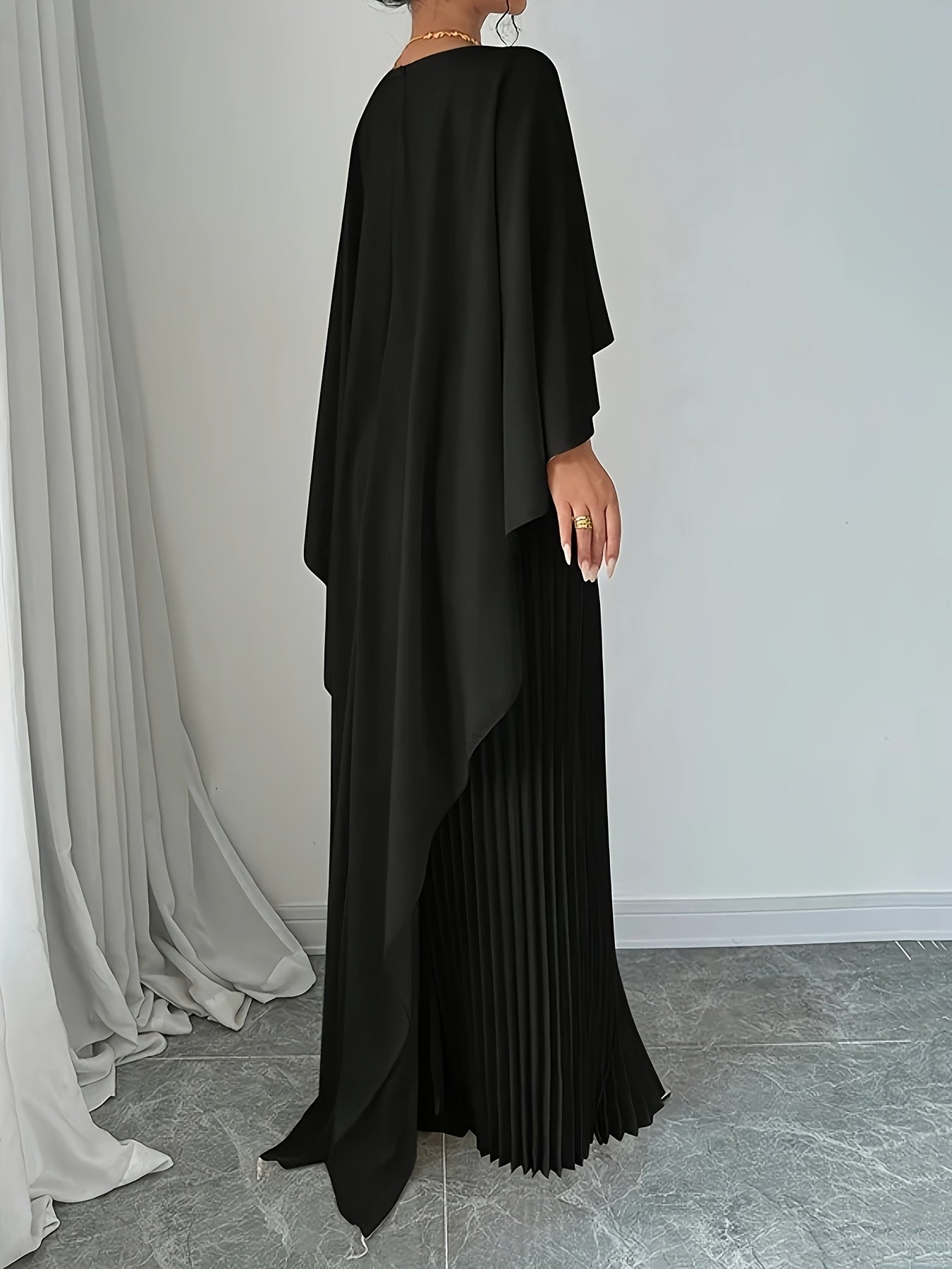 Flowing Long Skirt Elegant Solid Color Pleated Dress with Faux Two-Piece Design, Suitable for Banquets