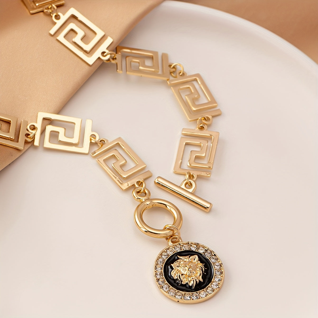 Women's Boho Lion Head Anklet - Zinc Alloy Chain, Black & Clear Gemstones - Daily Occasion Jewelry | Stylish Casual Design | Durable Zinc Alloy