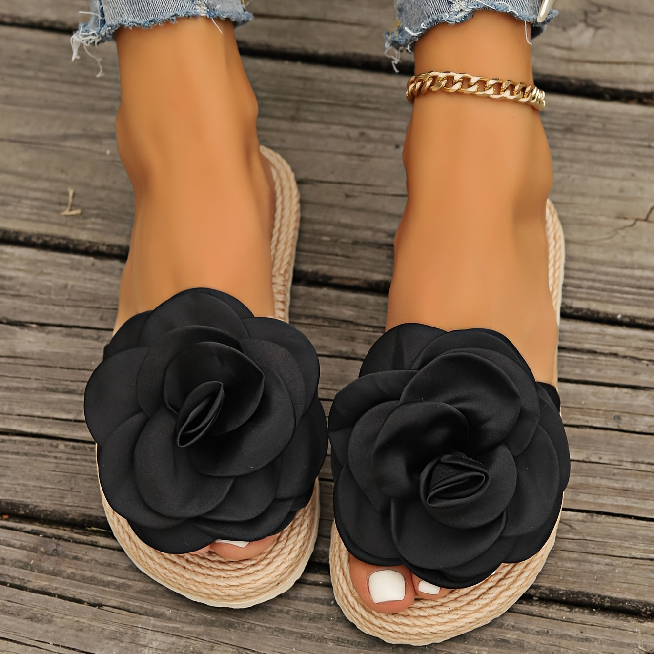 Women's Floral Slip-On Sandals – Casual Flat Slides with Fabric Upper & EVA Sole