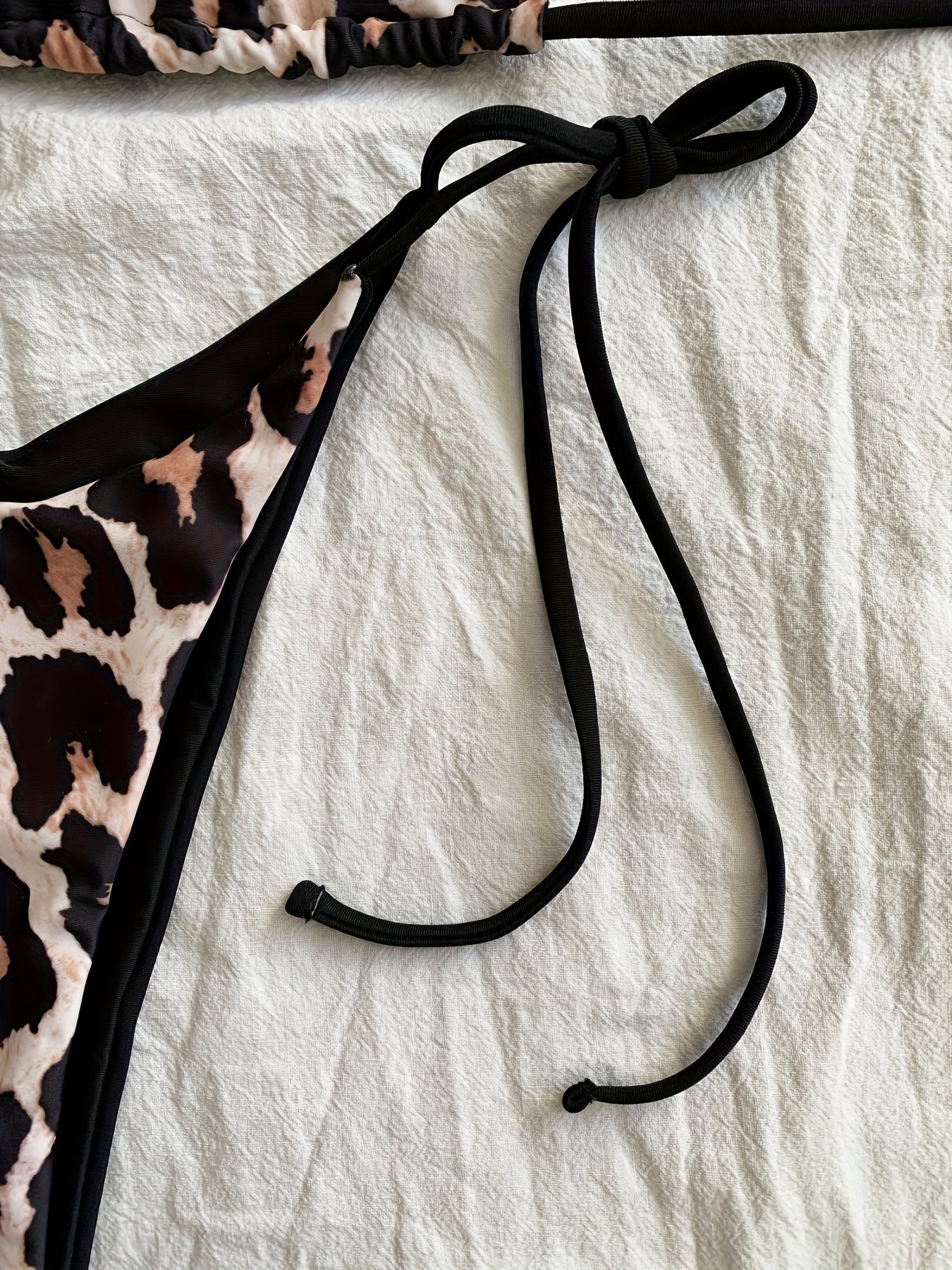 Women's fashion swimsuit triangle bikini Bikini three points sexy binding bikini leopard print color contrast hot beach vacation photo swimsuit