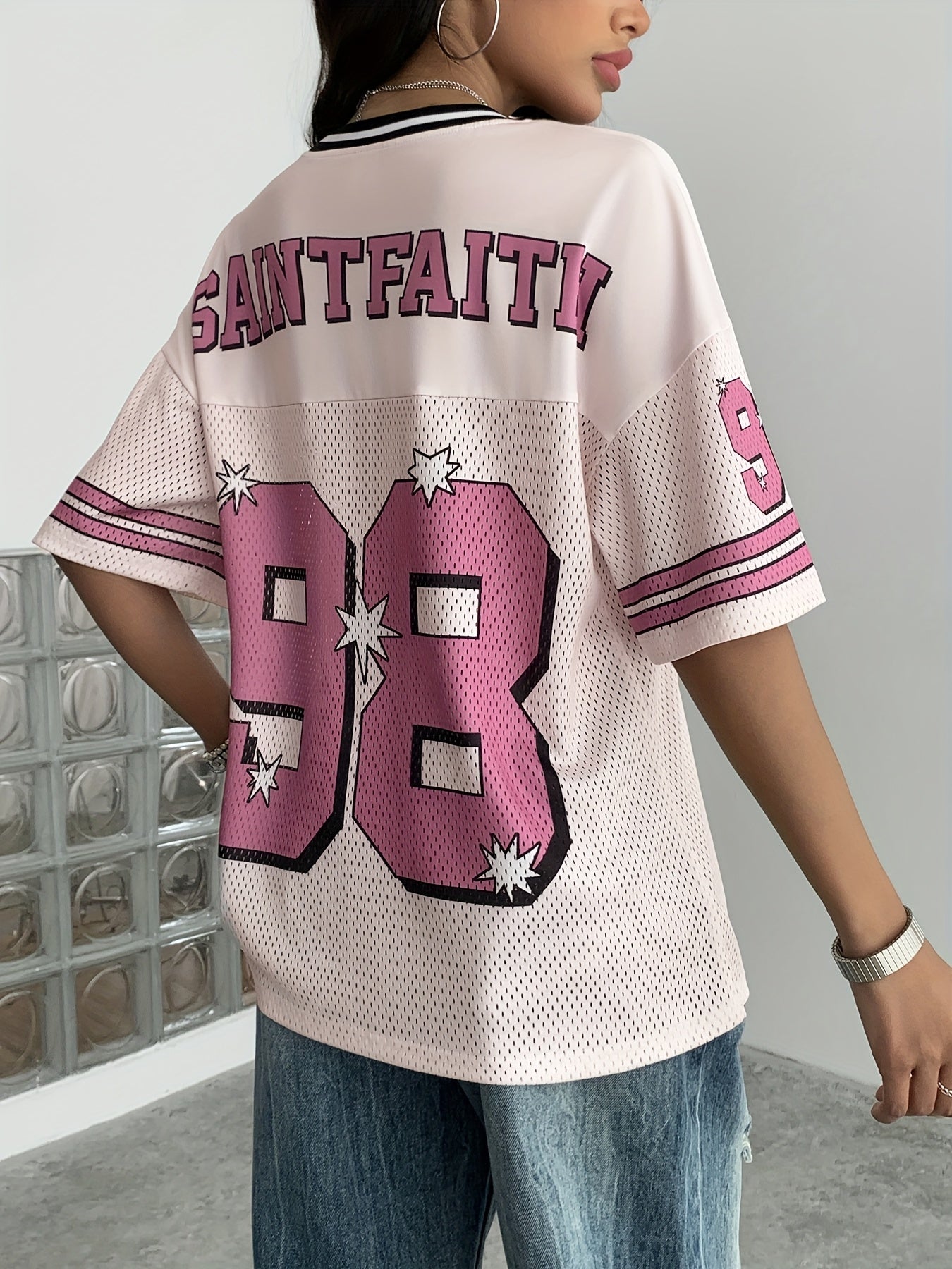 Women's Y2K-Inspired V-Neck Sports Jersey T-Shirt - Casual Short Sleeve with "SAVAGE 86" Letter Print, Pink & White Mesh Panel Design, Machine Washable, All-Season Wear, Sporty Apparel, Vintage Athletic Style, Breathable Fabr