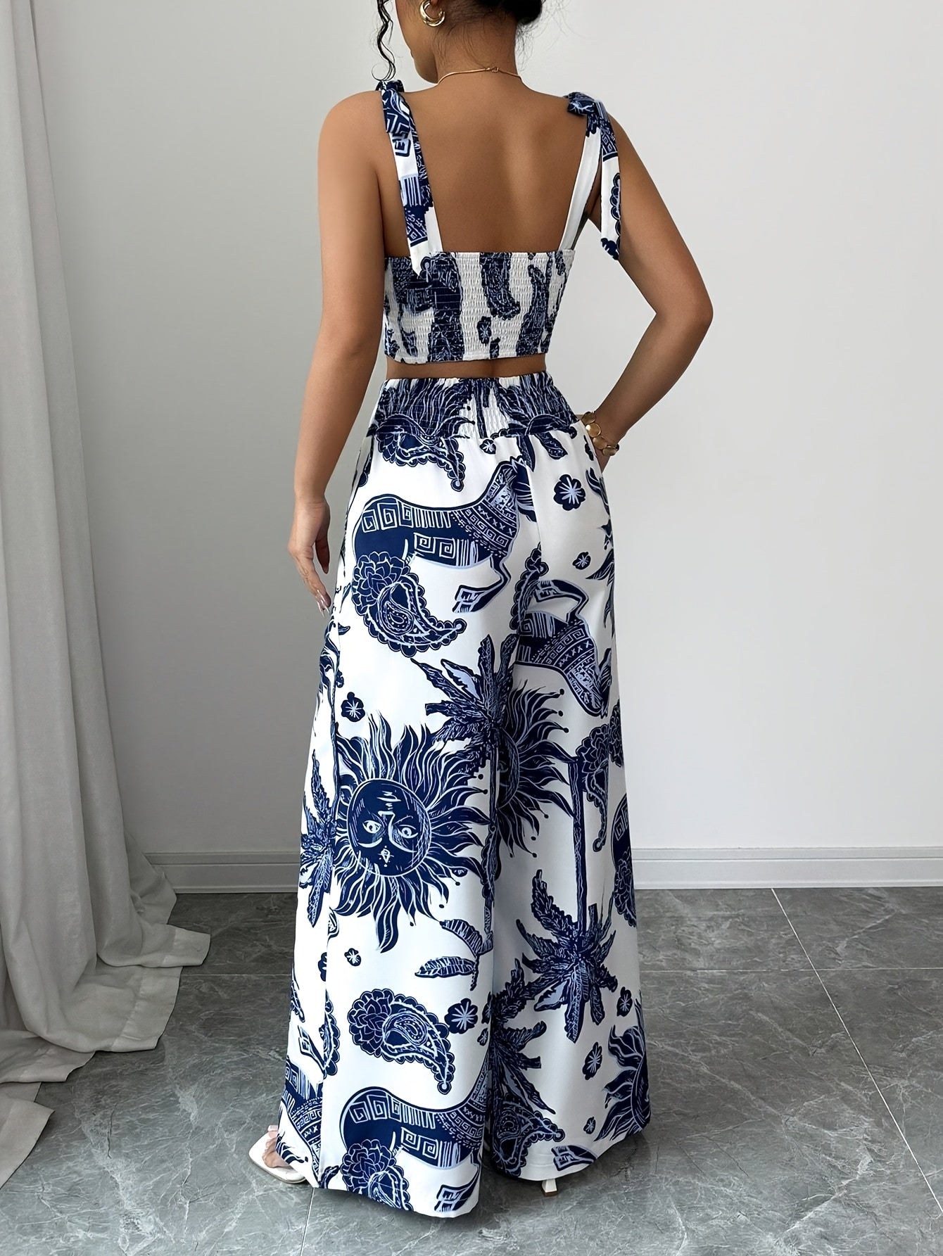 2pcs Bohemian Style Blue and White Floral Print Crop Top with Strapless Detail and Wide-Leg Pants, Perfect for Vacation or Casual Attire, Polyester, Spring/Summer Collection