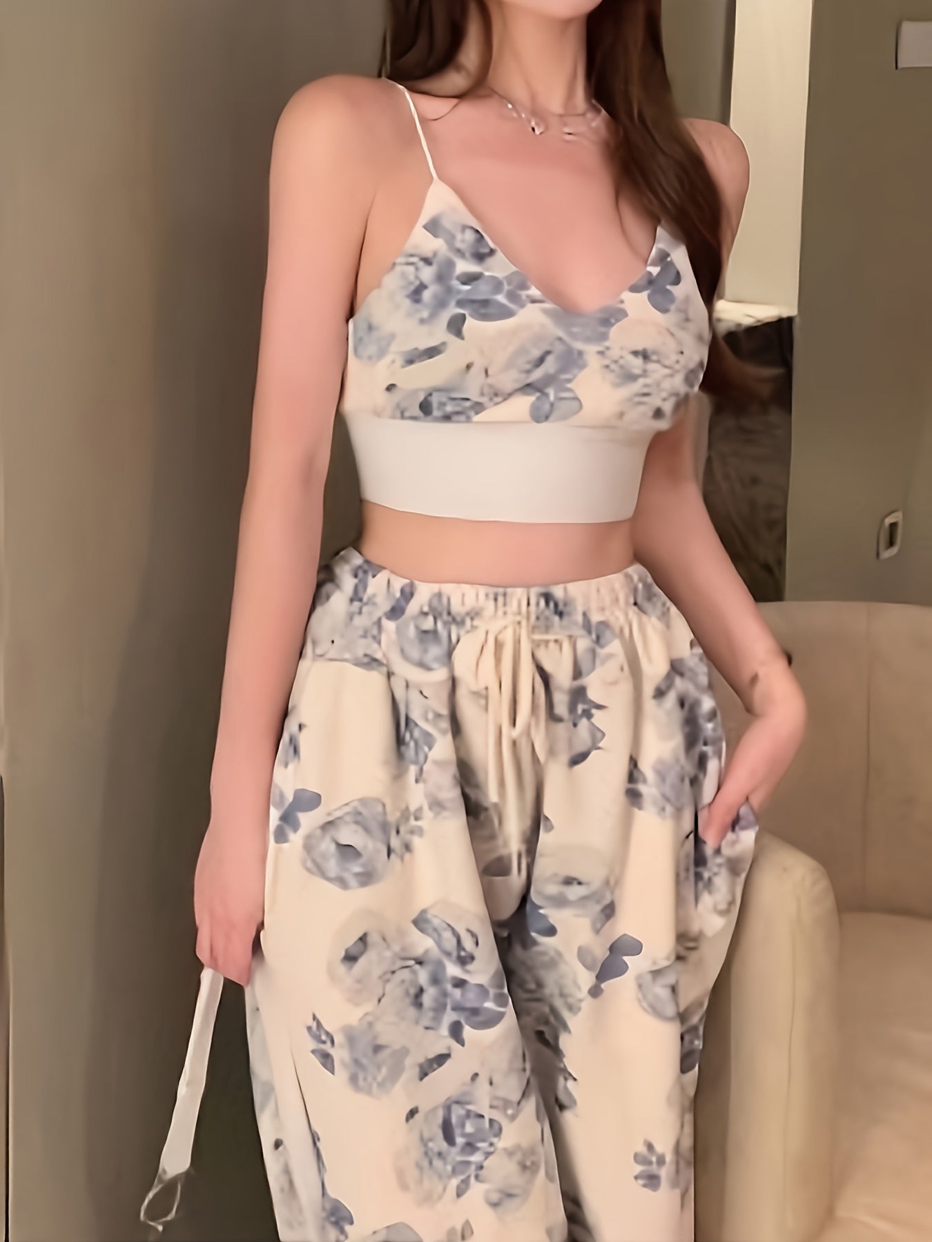 Comfortable Wear) Women's Floral Print Polyester Spandex Blend V-Neck Crop Top and Drawstring Waist Pants Set, Casual Vacation Style, Woven Fabric, for All Seasons