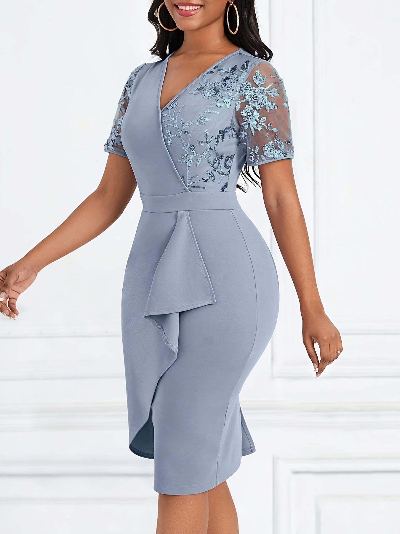 Women'S Elegant Black V-Neck Bodycon Dress with Floral Lace Detail - Short Sleeve, Ruched Waist, Stretch Polyester for All Seasons, Formal Evening Wear | Vneck Dress | Glossy Textur