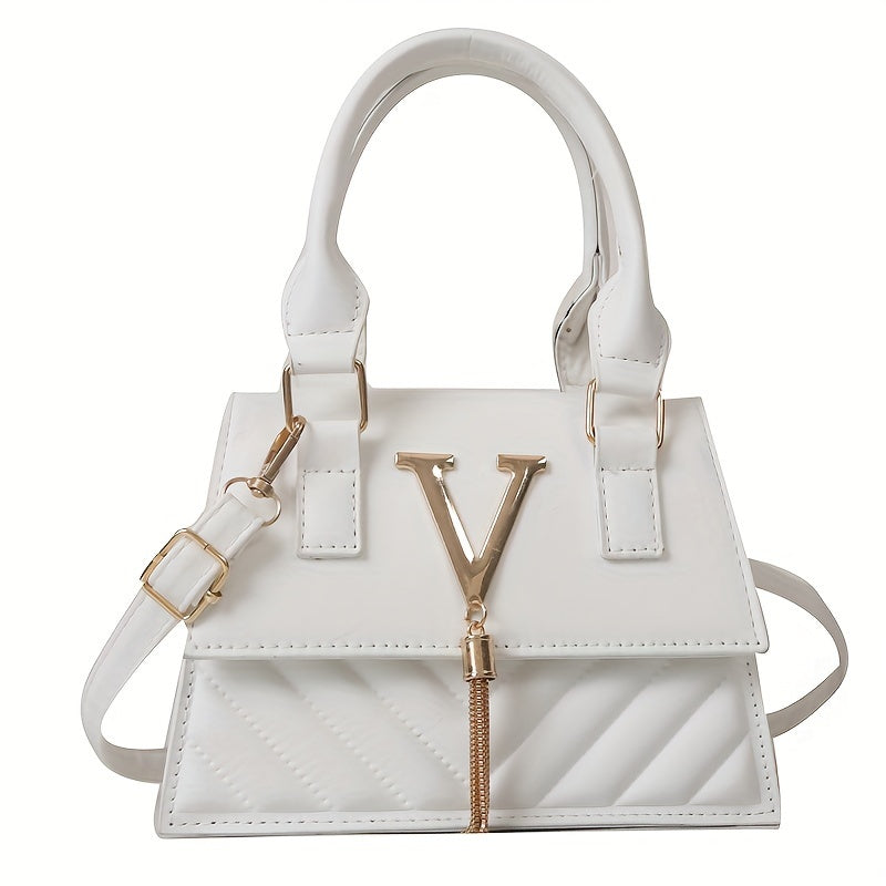 Trendy Chain Bags for Women, New Spring And Summer 2024 Collection, Featuring a High-End Embossed Design, Suitable for Shoulder, Hand, And Crossbody Wear, with Stylish Tassel Pendants.