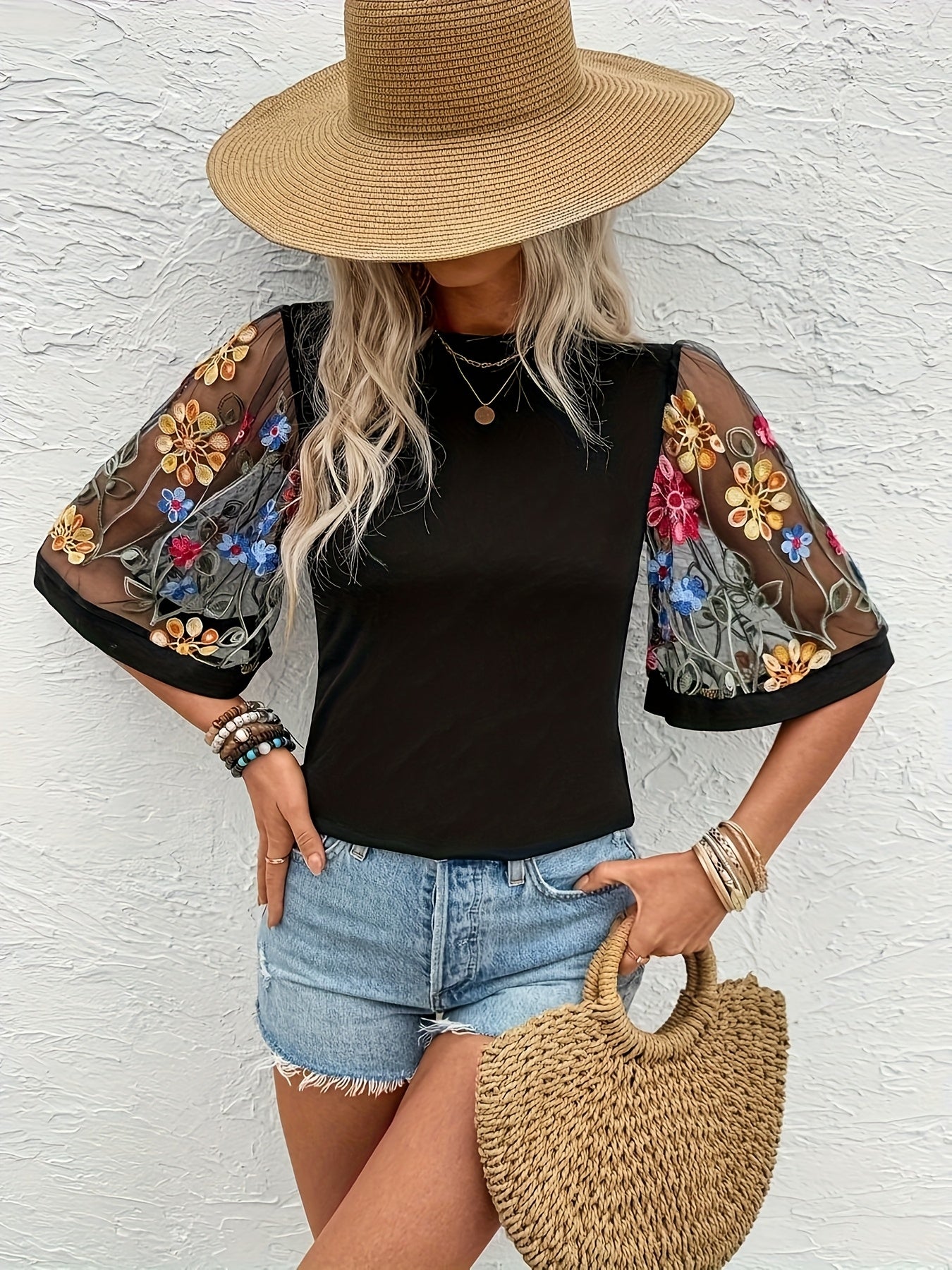 Spring/Summer Elegant Vacation Lei Contrast Lace Embroidery T-Shirt with Trumpet Sleeves and Round Neck for Women