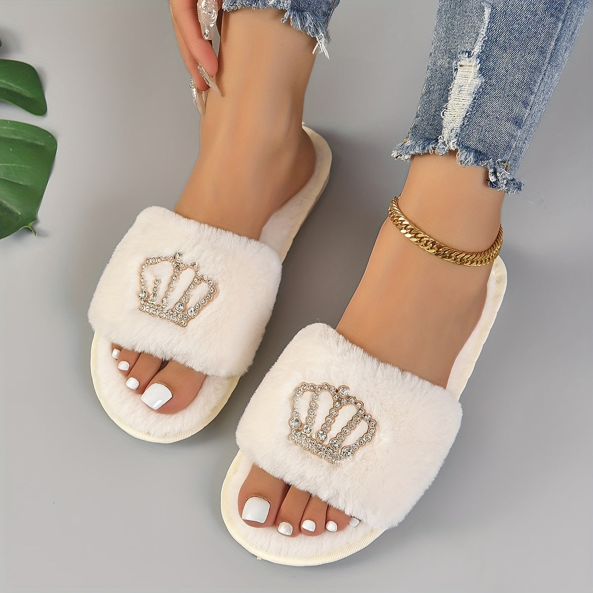 Glitzy Rhinestone Crown Fuzzy Slippers - Ultra-Soft Open Toe Plush Shoes - Luxurious Cloud Sole, Year-Round Warmth for Cozy Home Leisure