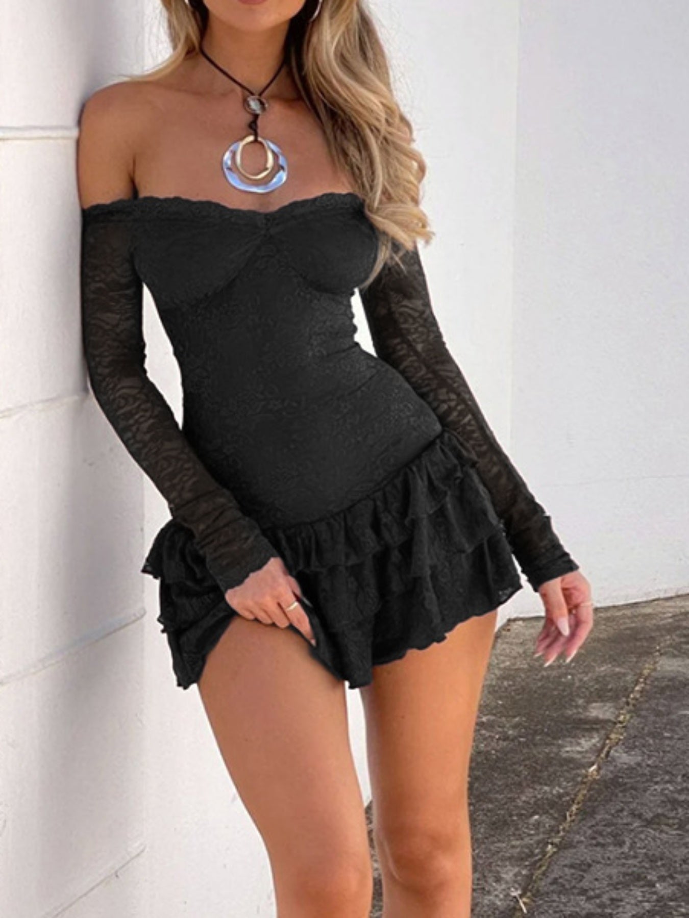 Women's Sexy Off-the-Shoulder Lace Mini Dress - Slim Fit Long Sleeve Ruffled Hem Boat Neck, Machine Washable Solid Color Casual Party & Night Out Dress, Lace Dress, Evening Wear, Sophisticated Style, Sexy Boatneck, Elegant Fa