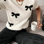 Nian Nian Directional Style Round Neck Color-Blocked Short-Sleeve Pullover with Bow Tie And Jacquard Design.