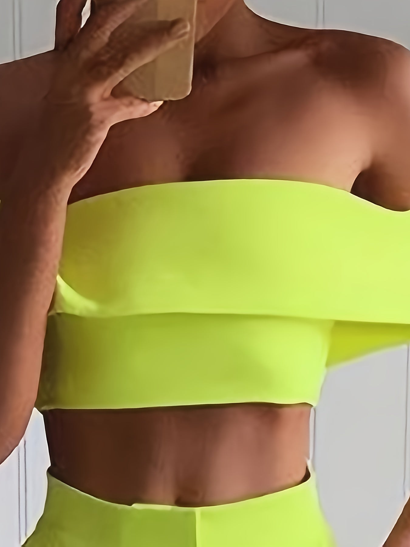 Women's fluorescent yellow one-shoulder dress, suitable for party wear