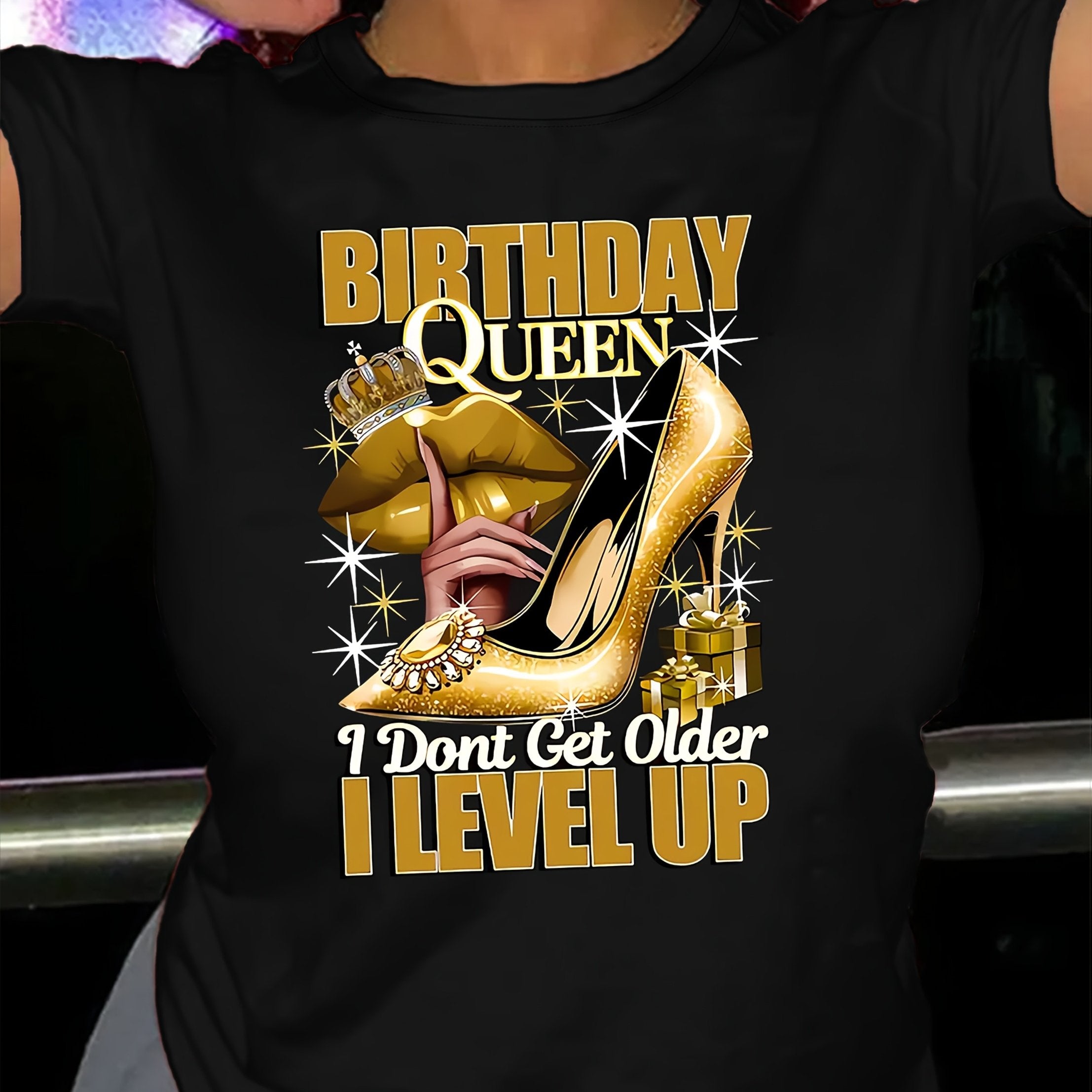 Birthday Queen Printed Women'S T-Shirt - Casual Crew Neck, Short Sleeve Top with High Heels & Crown Design, Perfect for Spring/Summer Celebrations, Birthday Party Apparel | Festive Design | Golden Crown Graphic, Birthday Part