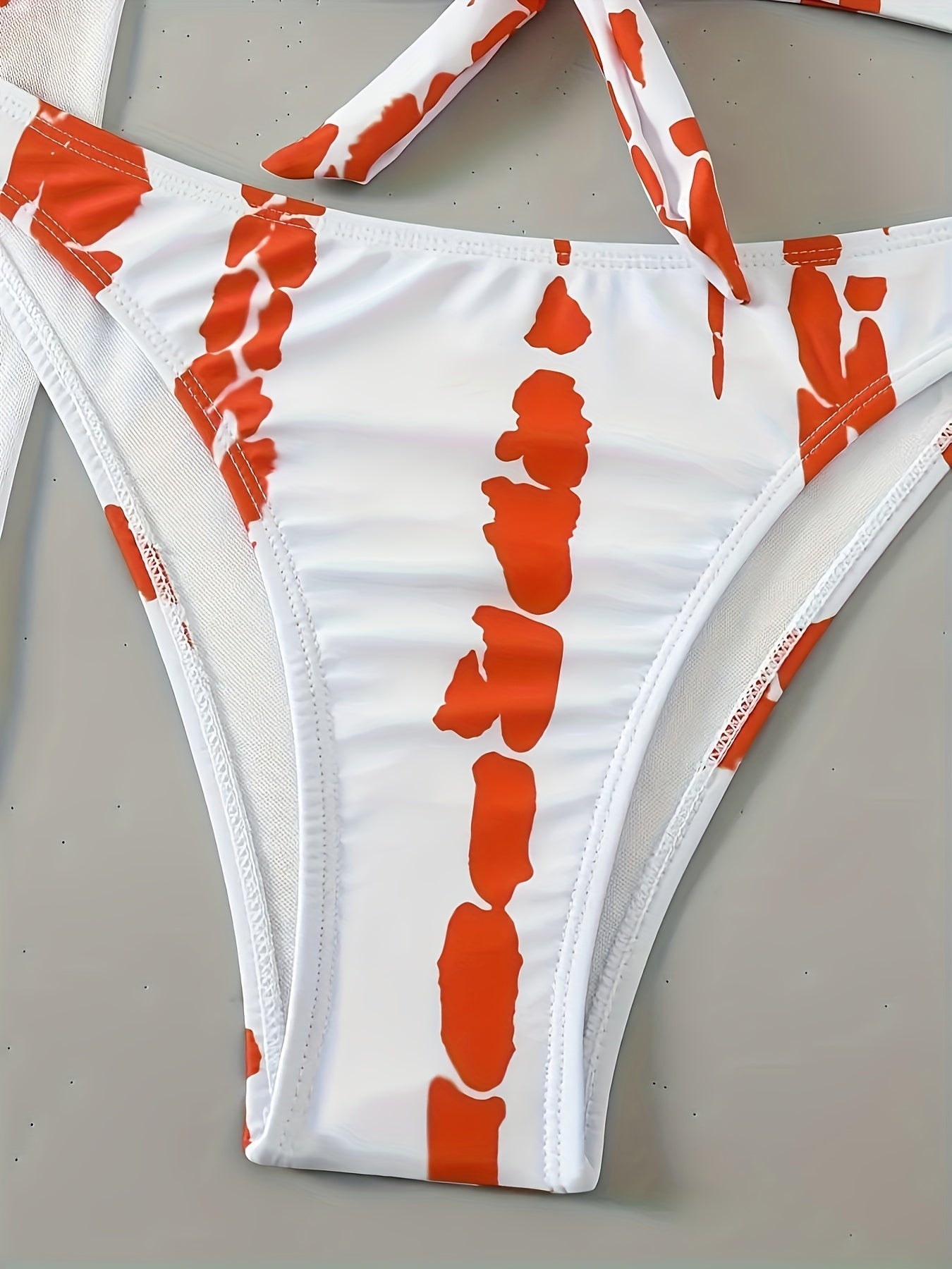Women's Fashion Beach Vacation Bikini Set, Striped Print, Two-Piece Swimsuit with Halter Top And Skirted Bottom