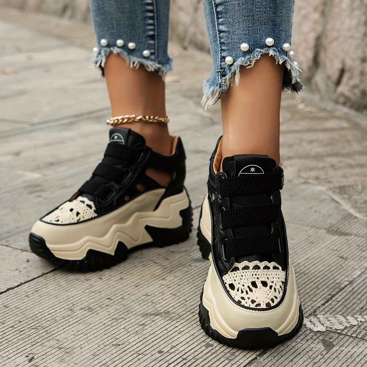 Women's Cutout Design Platform Sneakers - Breathable & Comfortable, Casual & Resistant Outdoor Shoes - For Women - Suitable for Everyday Wear, Walking & Outdoor Activities - Perfect Gift for Fashionable Women