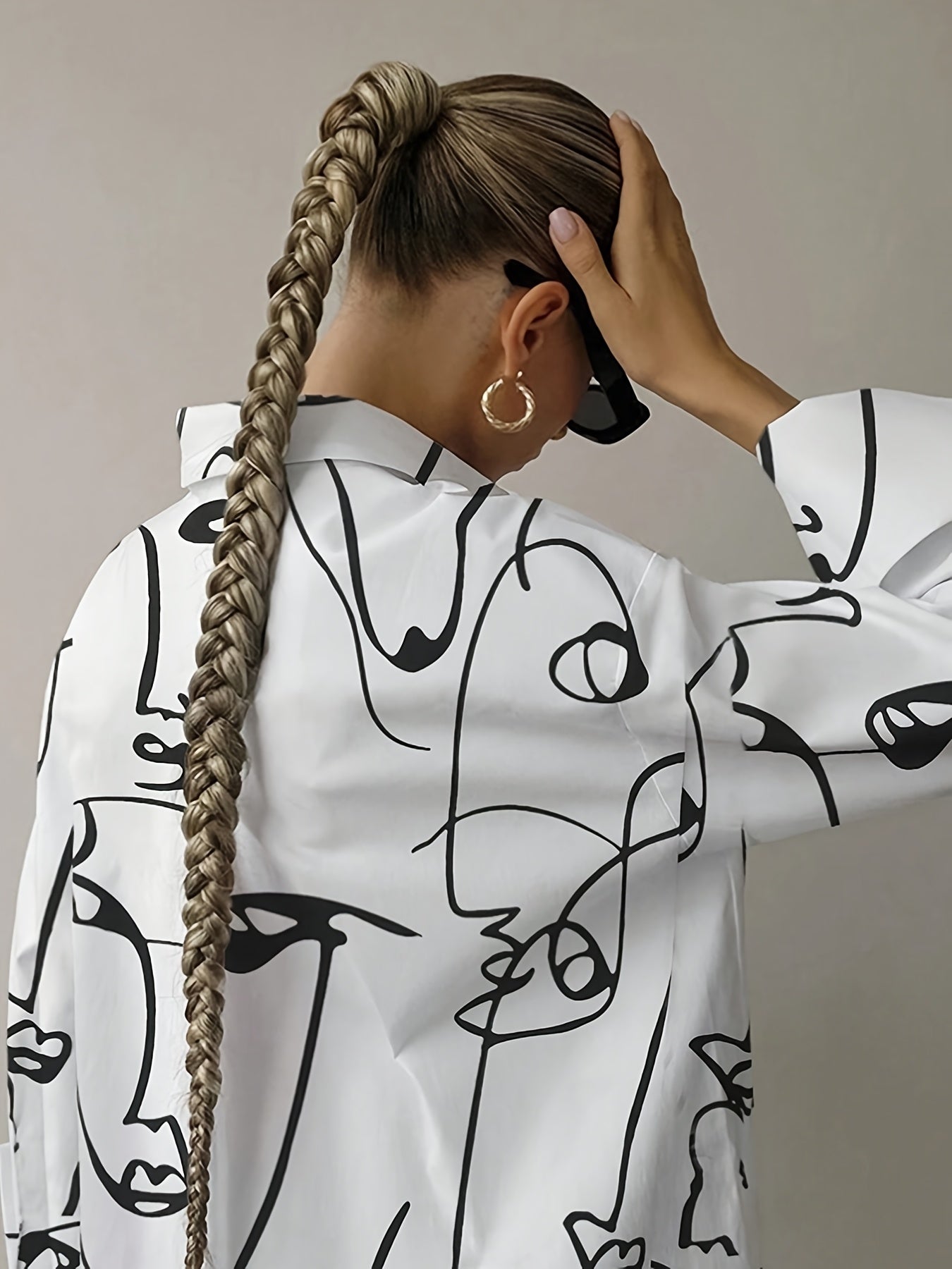 Women'S Elegant Long Sleeve Button-Up Shirt with Abstract Face Print, Lapel Collar, and Chest Pocket - Stylish All-Season Fashion Top for Spring and Autumn, Allseason Blouse|Modern Casual Style|Buttonup Design