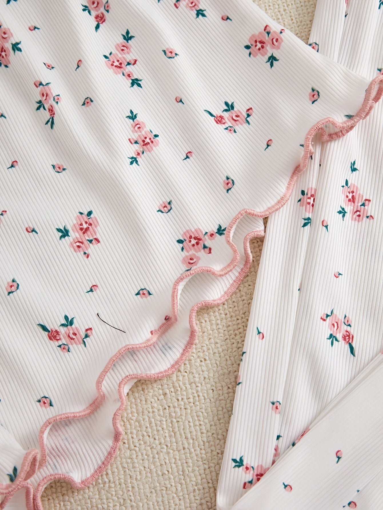 3pcs Set of Floral Print Lace Splicing Wave Edge Suspender Pajama Set