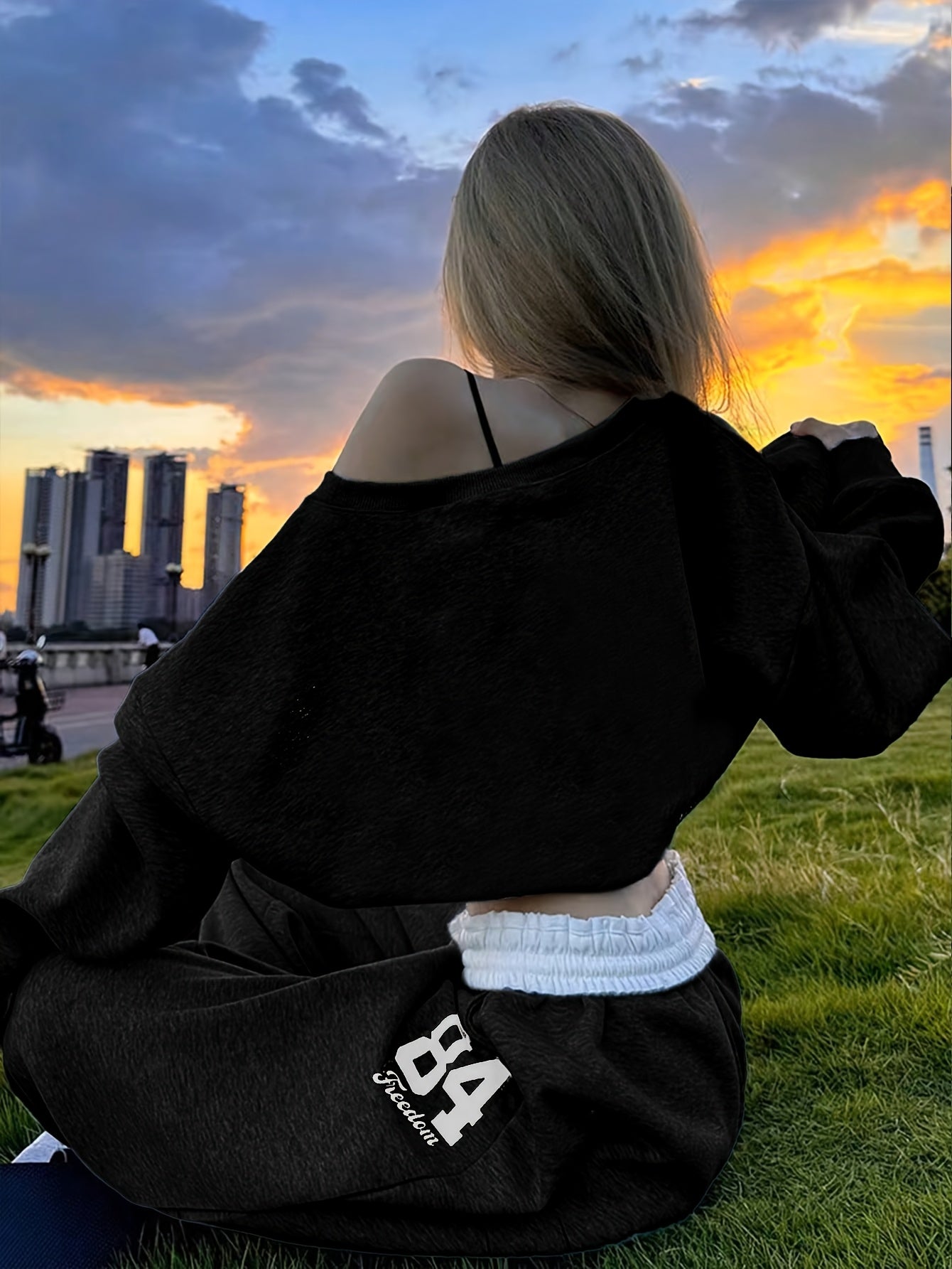 2pcs Women'S Casual Asymmetric Neck Digital Print Sweatshirt And Sweatpants Set, Spring/Autumn