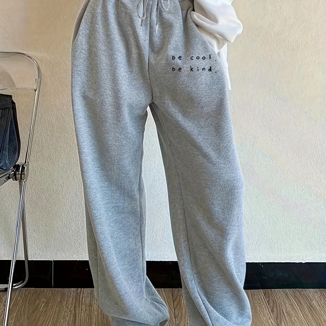 Women's Geometric Print Straight-Leg Jogger Pants with Elastic Waist & Pockets - All-Season Casual Lounge Pants, Machine Washable Black Trousers for Women, Casual Attire, Comfortable Fit
