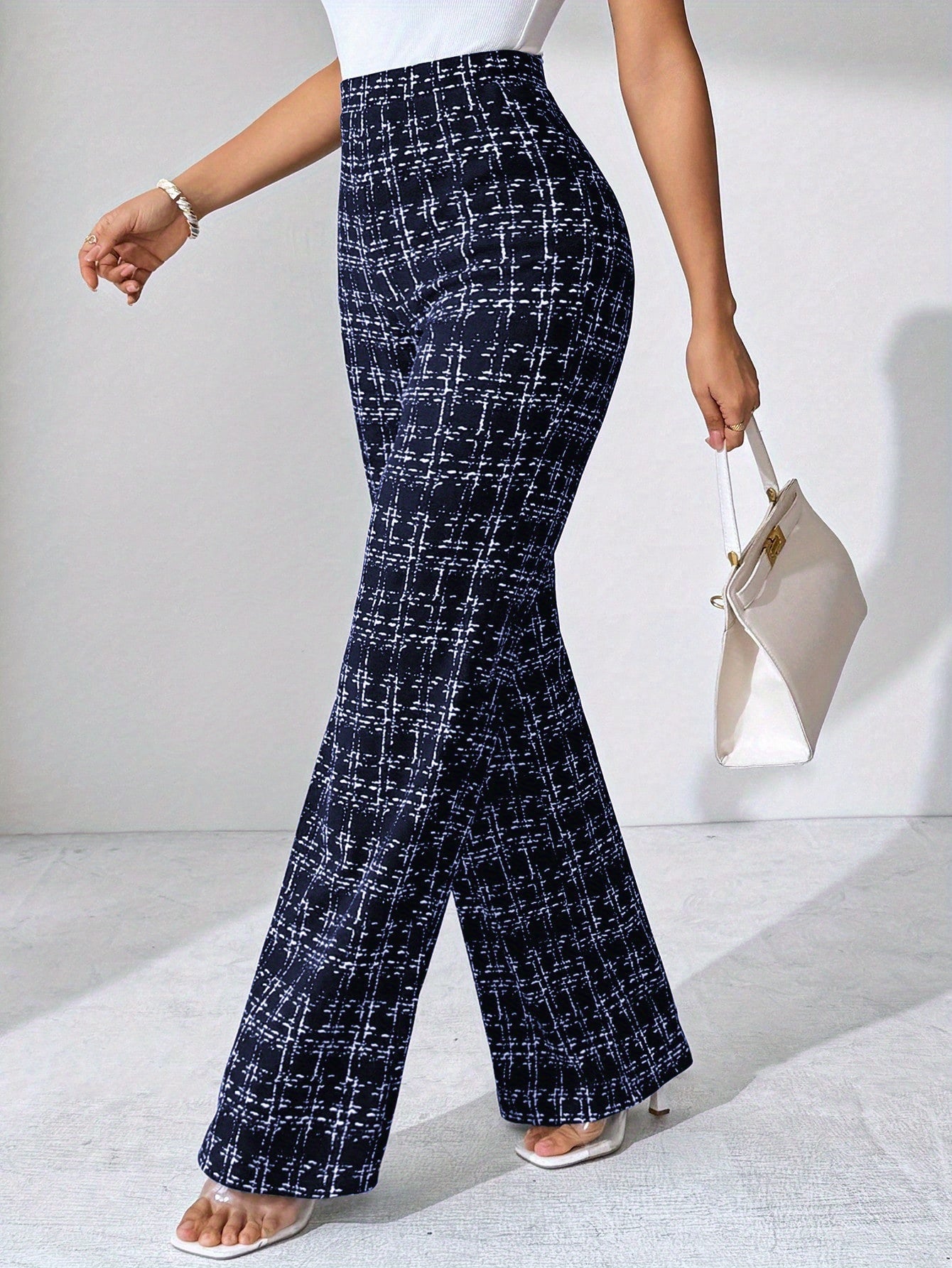 Casual Black Plaid Pattern, Suitable for Various Occasions, Straight-Leg Pants for Spring/Summer/Autumn.