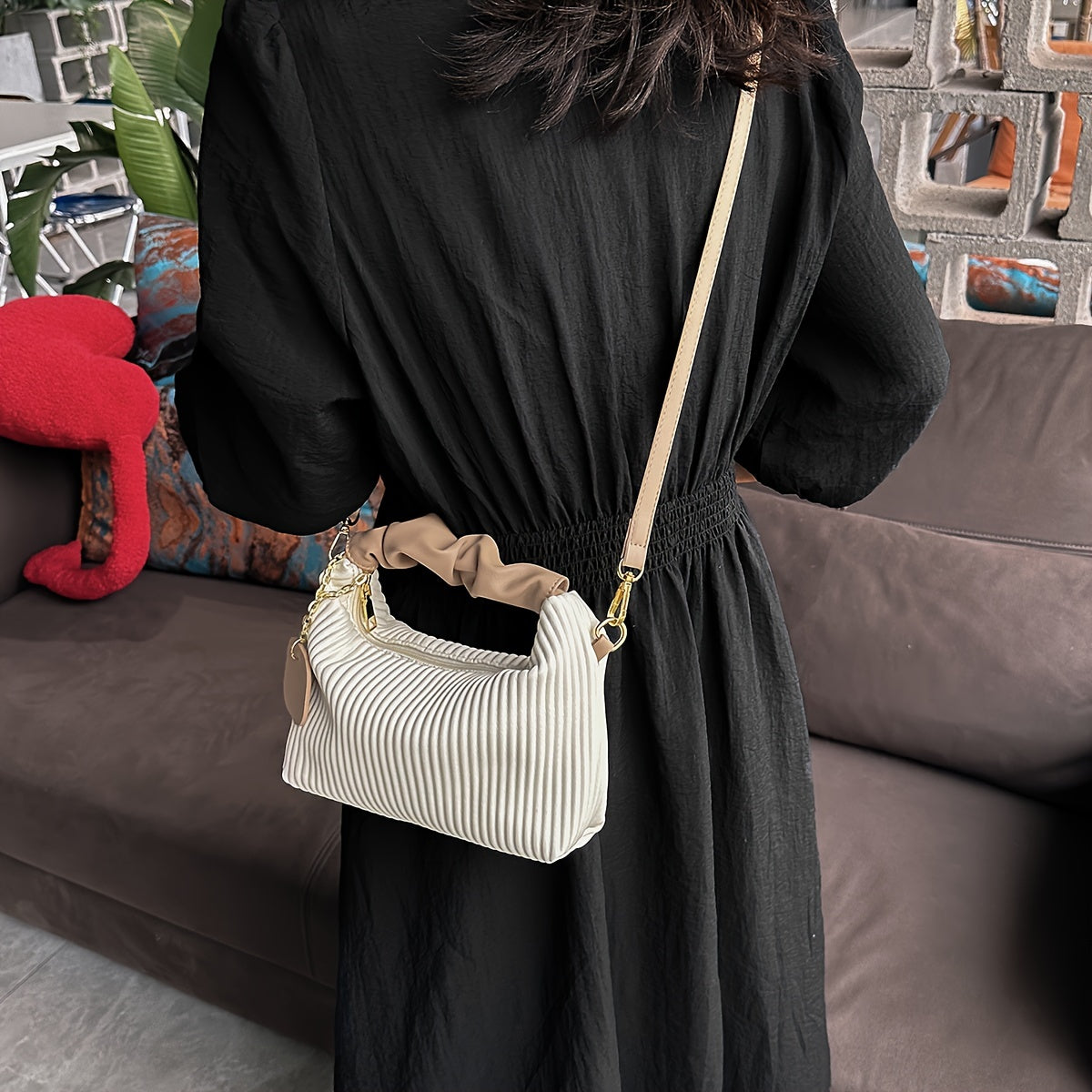 Luxurious Pleated Clutch Evening Bag - Elegant PU Leather Purse with Versatile Shoulder Strap, Detachable Chain, and Magnetic Closure for Party, Wedding, and Formal Occasions - Perfect Accessory for Women's Fashion