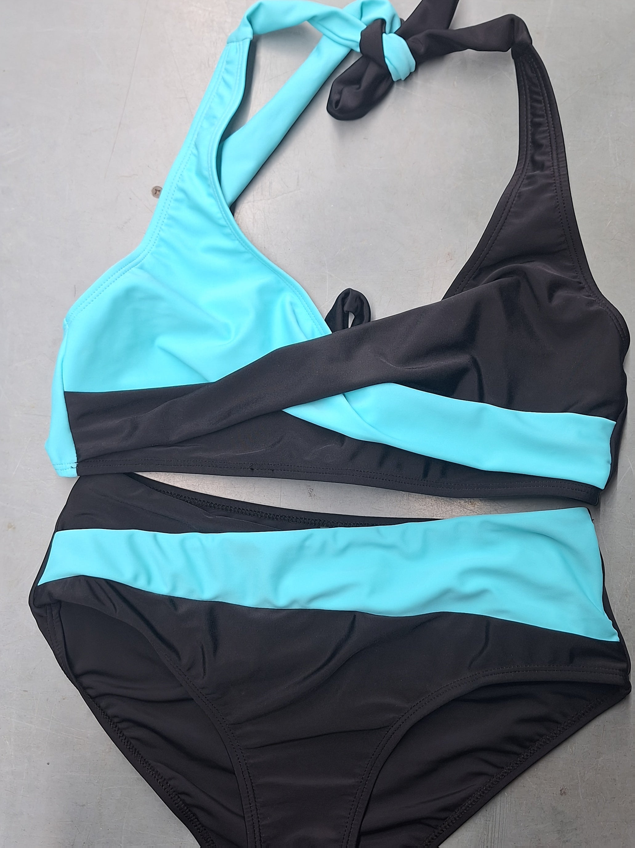 Women's Cross-Strap Halter Bikini Set – Sexy Two-Piece Swimsuit with Hollow Detail, High-Stretch Solid Color Beachwear