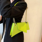 Vibrant Solid Color Flap Crossbody Bag - Stylish Chain Strap, Niche Design, Novelty Purse for Women - Trendy, Fashionable, and Spacious Interior