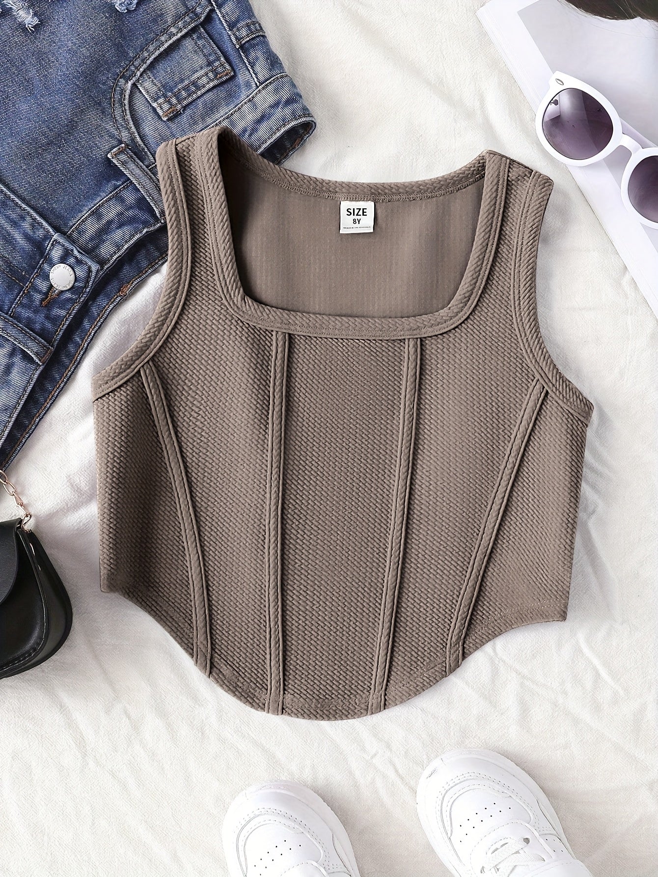 Athletic Fitted Tank Top for Older Kids, Breathable And Comfortable Casual Sportswear.