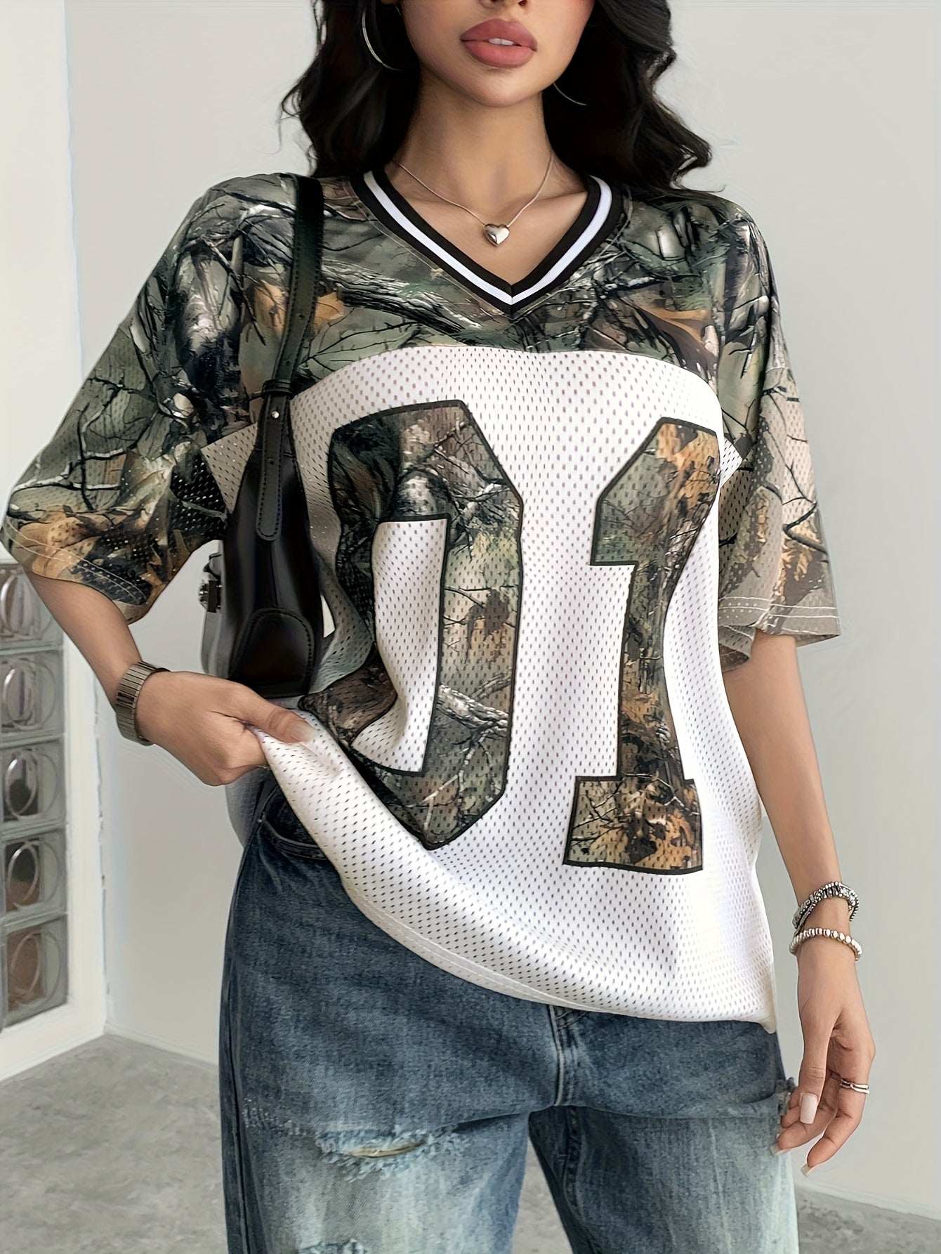 Women'S Y2K-Inspired Camo Print T-Shirt with V-Neck, Short Sleeves, and Color Block Design - Casual Loose Fit, Hollow-Out Detail, All-Season Top PB-775, Casual Wear|Vacation Style|Trendy Look