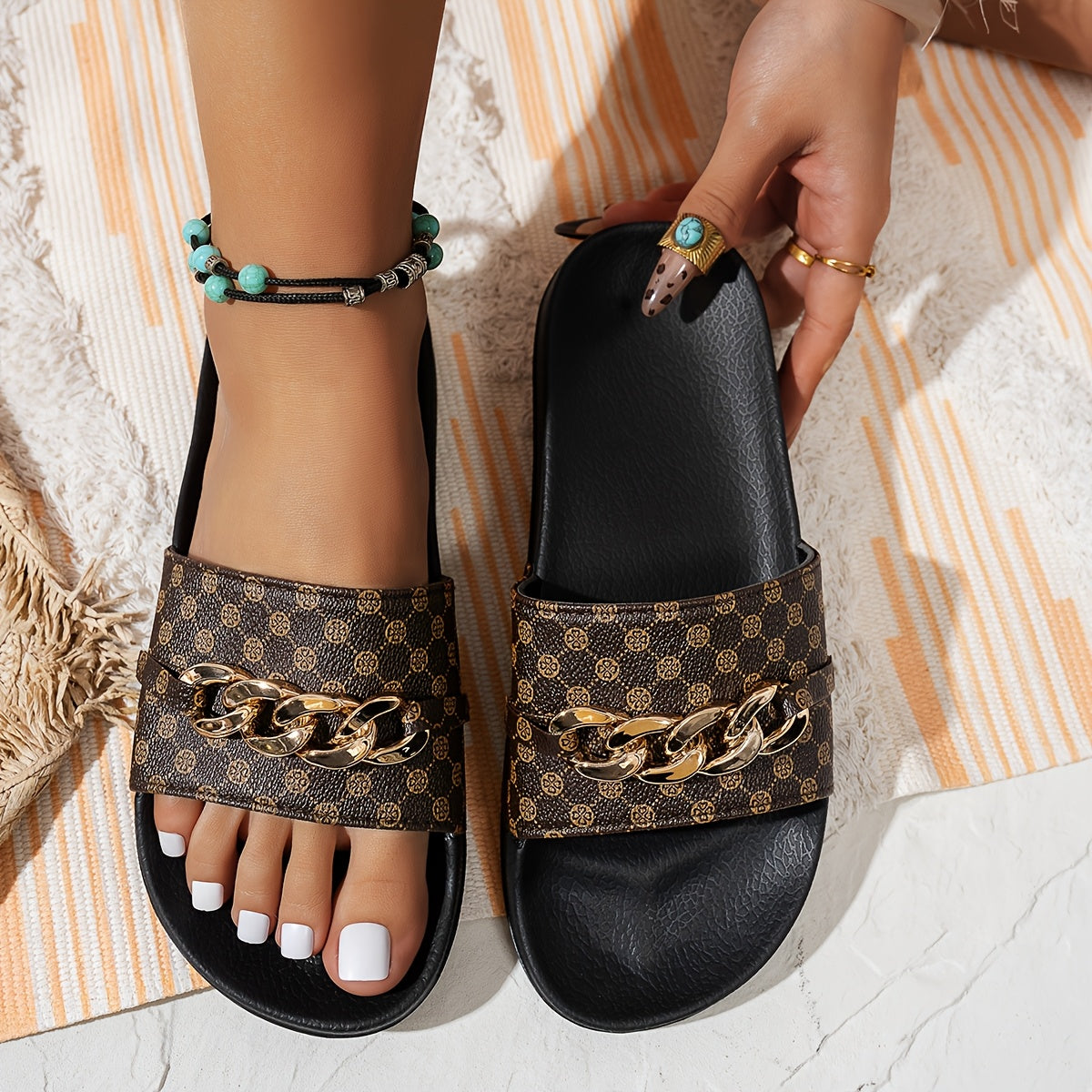 [Breathable Slides with Chain Detail] Glam Style Women'S Slides, EVA Foam Insole & Sole, Fabric Inner, Round Toe Slip-On Sandals with Chain Detail, Breathable Lightweight Comfort, with All-Season Versatile Footwear for North