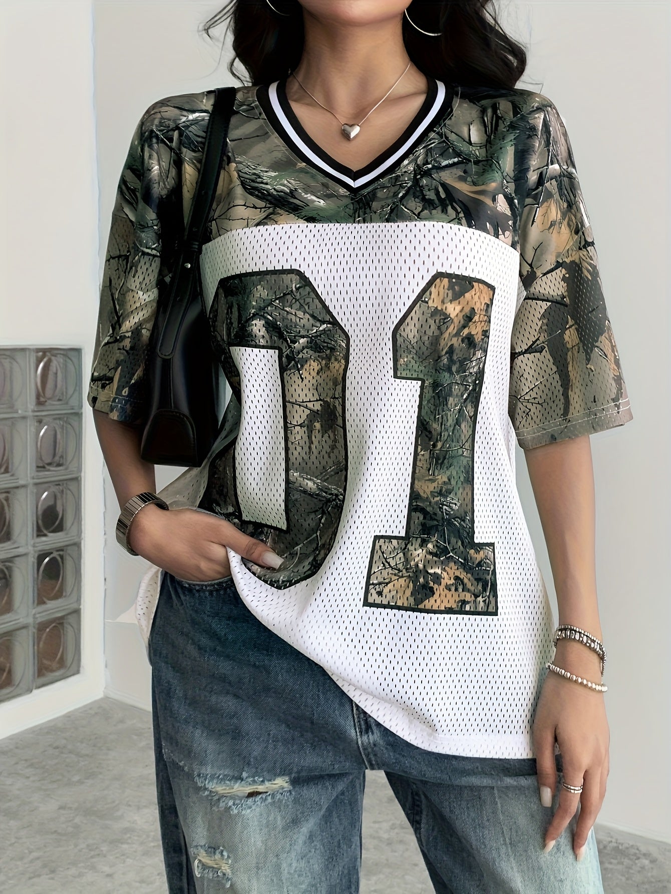 Women'S Y2K-Inspired Camo Print T-Shirt with V-Neck, Short Sleeves, and Color Block Design - Casual Loose Fit, Hollow-Out Detail, All-Season Top PB-775, Casual Wear|Vacation Style|Trendy Look