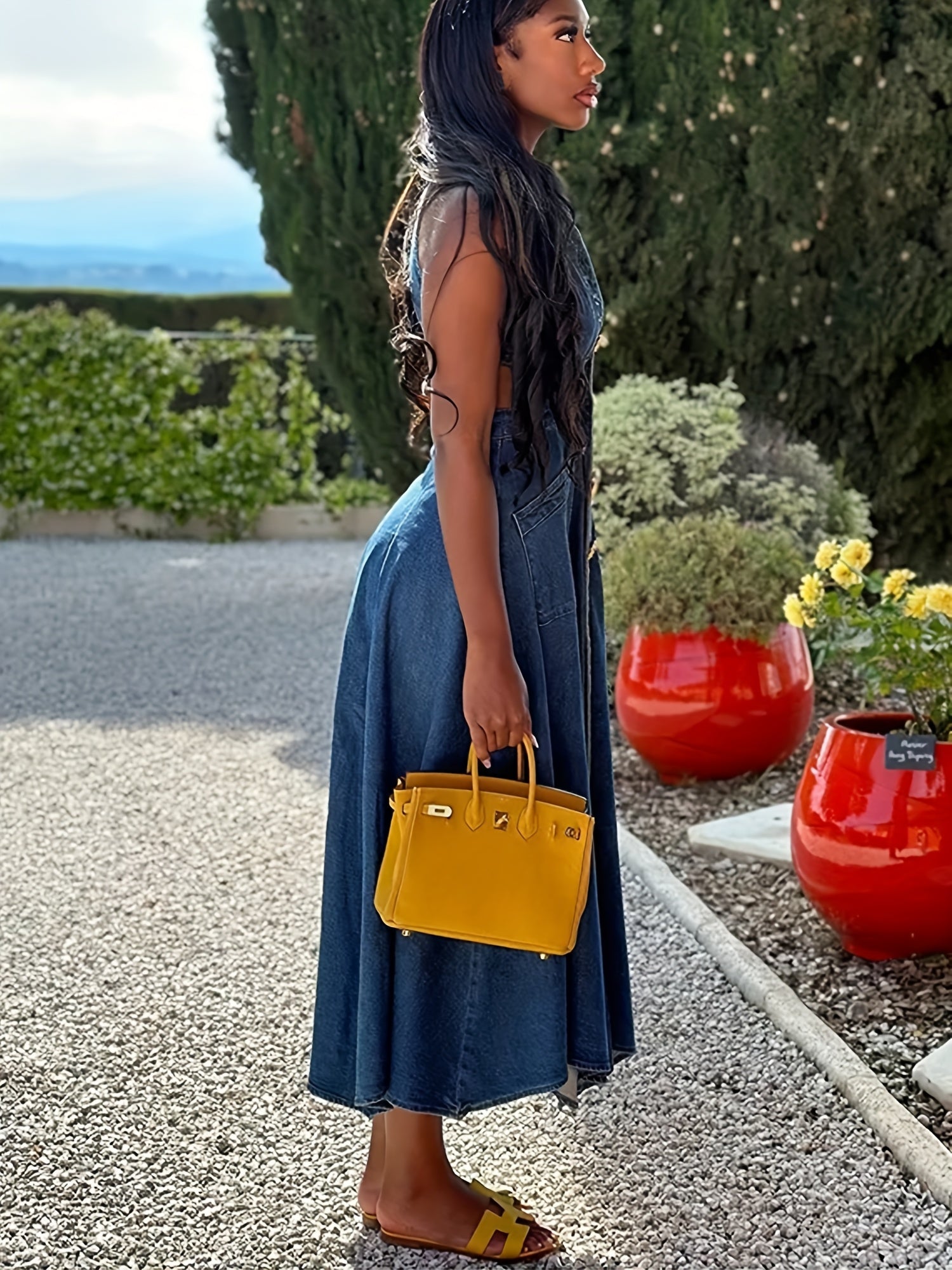 Women's Sleeveless Denim Dress with Open Waist Cut-Out & Split Hem - Golden-Tone Metal Buttons, Square Neck Casual Summer Dress, Machine Washable Mid-Length Skirt for Daily Outings & Gatherings, Evening Event Attire, Decorati