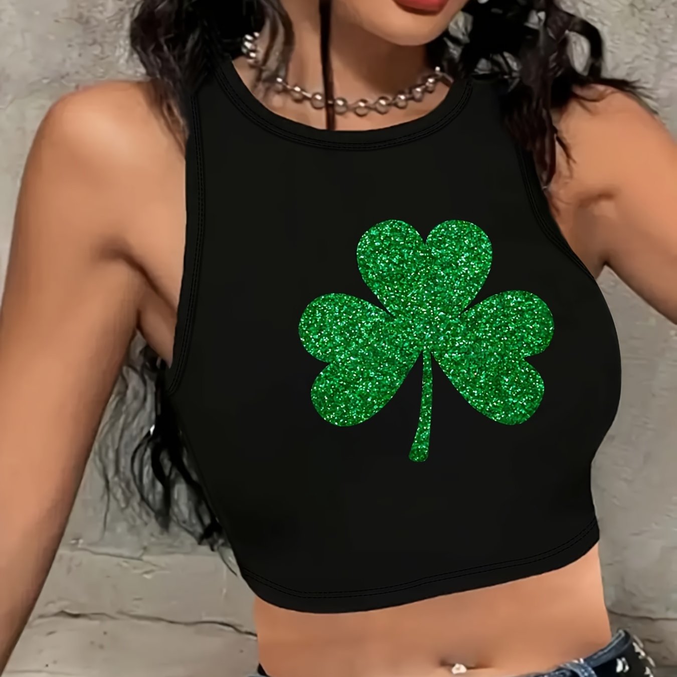 1pc St. Patrick'S Day Women'S Fashion Tank Top, Casual Round Neck Sleeveless Vest, Knitted Polyester Fabric, Stretch Fit, with Glitter Clover Print, for All-Season Chic Clothing