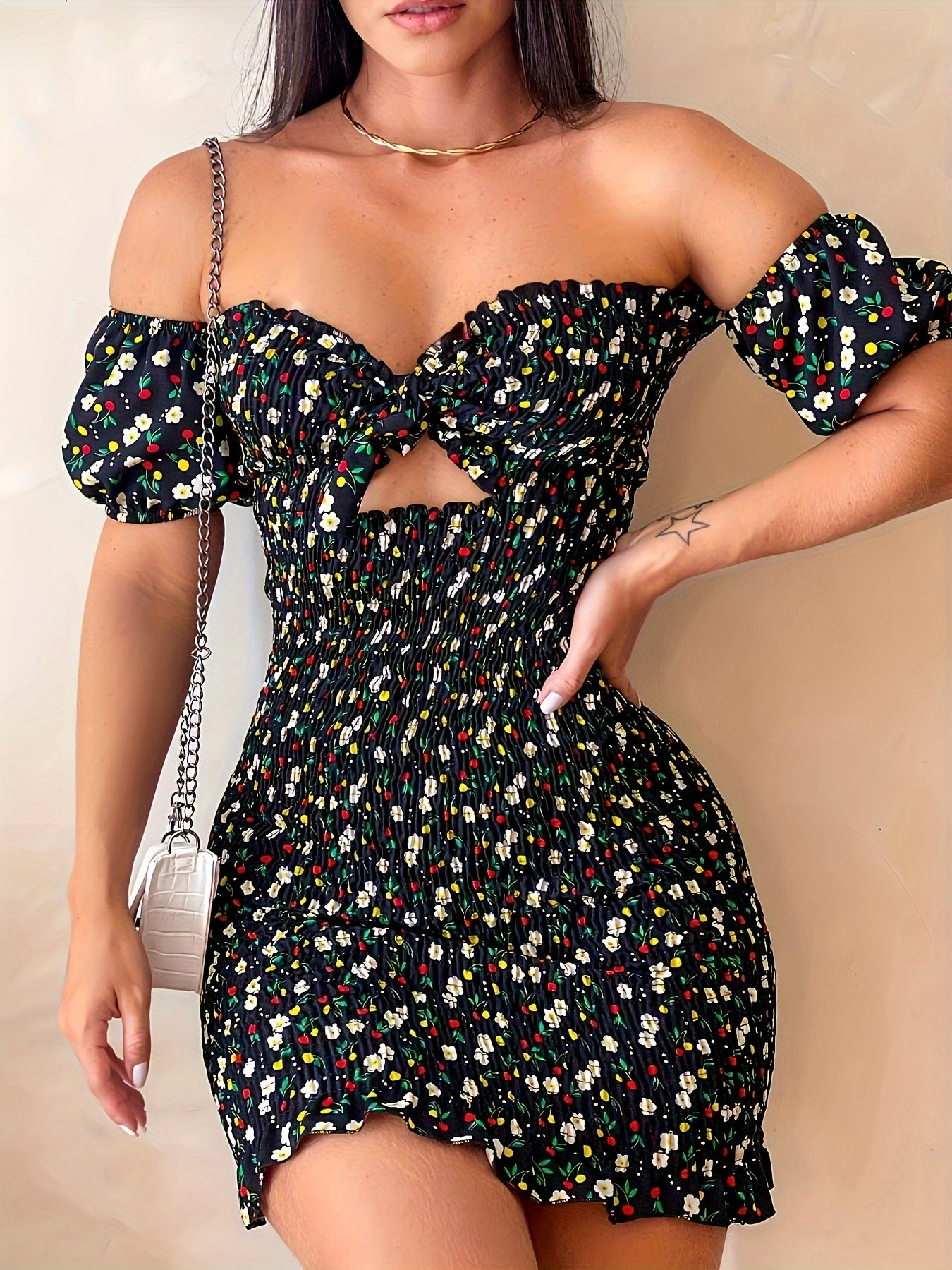Elegant Off-Shoulder Floral Bodycon Dress - Summer Bohemian Style, Short Sleeve, Polyester, Machine Washable