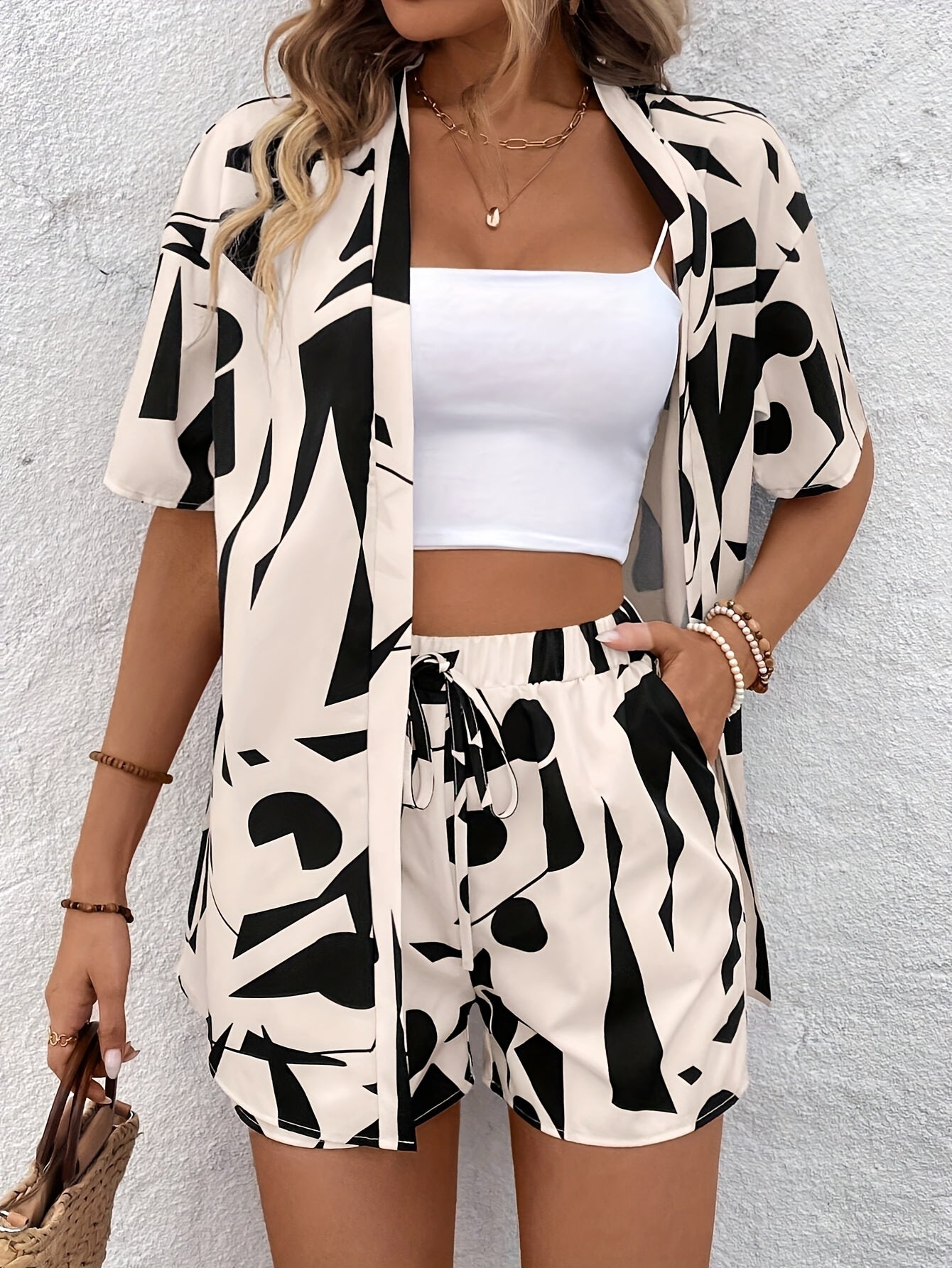 Women'S Vacation Geometric-Printed Polyester and Spandex Shorts and Cover-Up Set