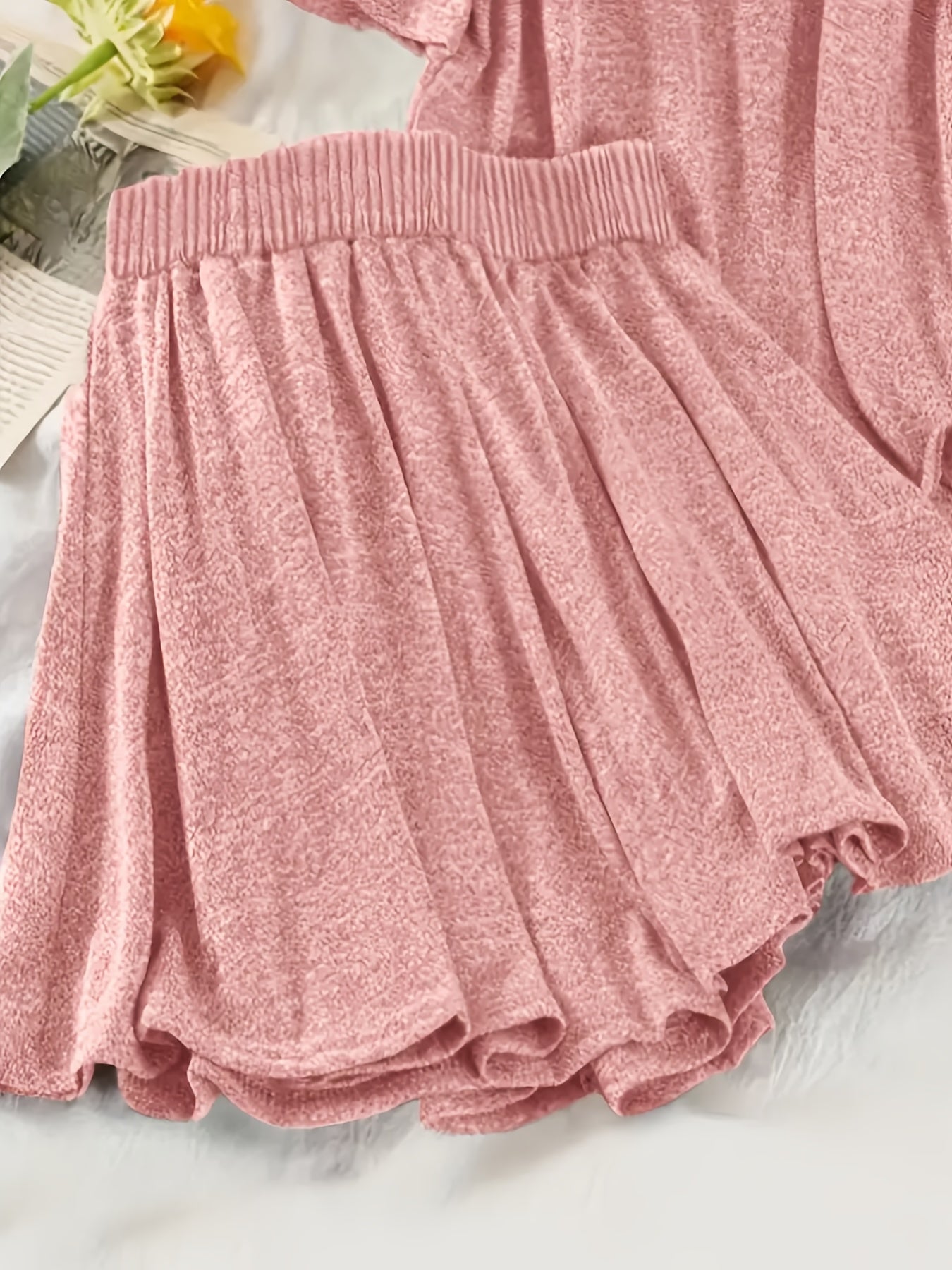 Spring/Summer Women'S Casual Set: Short-Sleeved Hoodie Top with Ribbed Hem And Elasticated Shorts