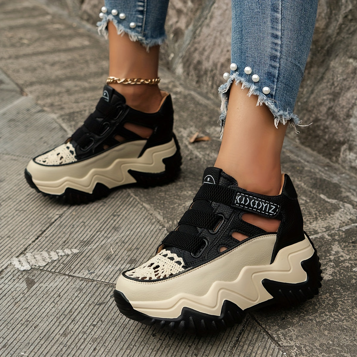 Women's Cutout Design Platform Sneakers - Breathable & Comfortable, Casual & Resistant Outdoor Shoes - For Women - Suitable for Everyday Wear, Walking & Outdoor Activities - Perfect Gift for Fashionable Women
