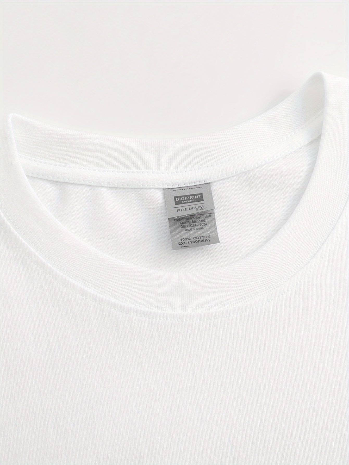 Women'S T-Shirt, with Its Simple Yet Refined Design, Is Crafted from Soft And Comfortable Fabric, Creating a Versatile Style That Perfectly Embodies a Woman'S Elegant Demeanor And Youthful Vitality.