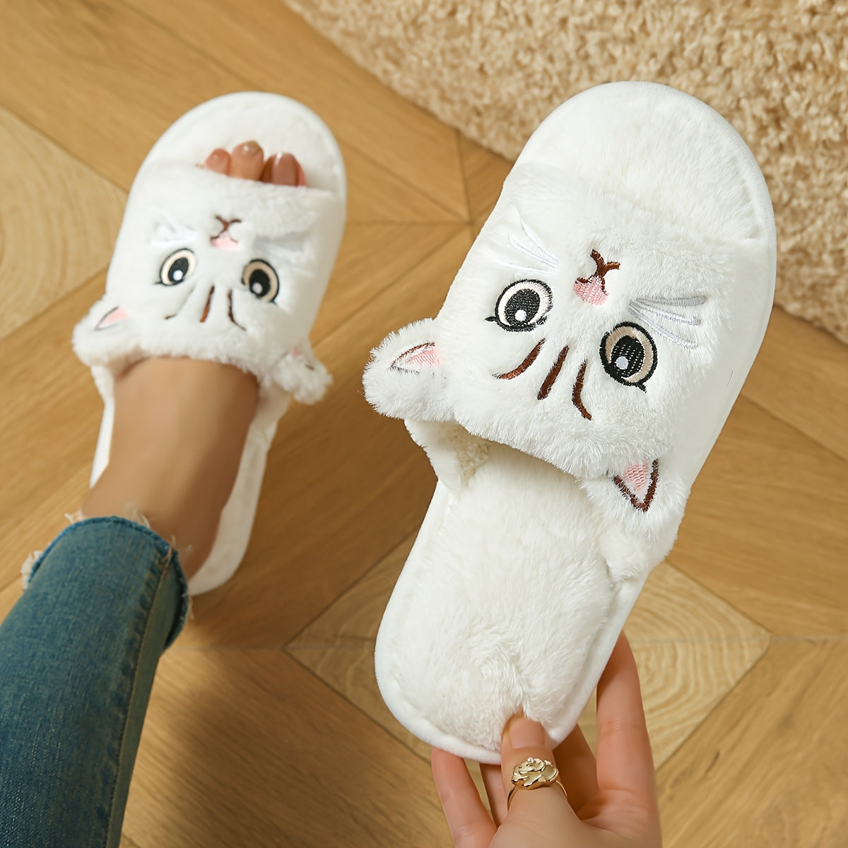Women's comfortable black and white cat Faux Fur slippers - soft Faux Fur, non-slip EVA sole, hand wash or dry clean, suitable for indoor use - suitable for all seasons