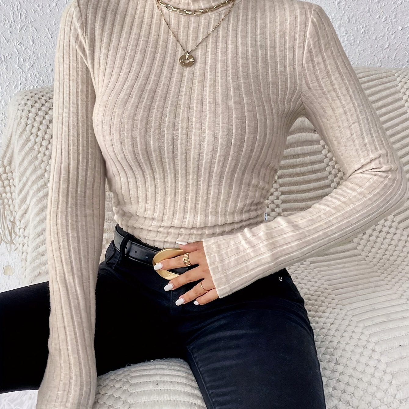 [Winter White Milk Sweater] Autumn And Winter Milk White Sweater