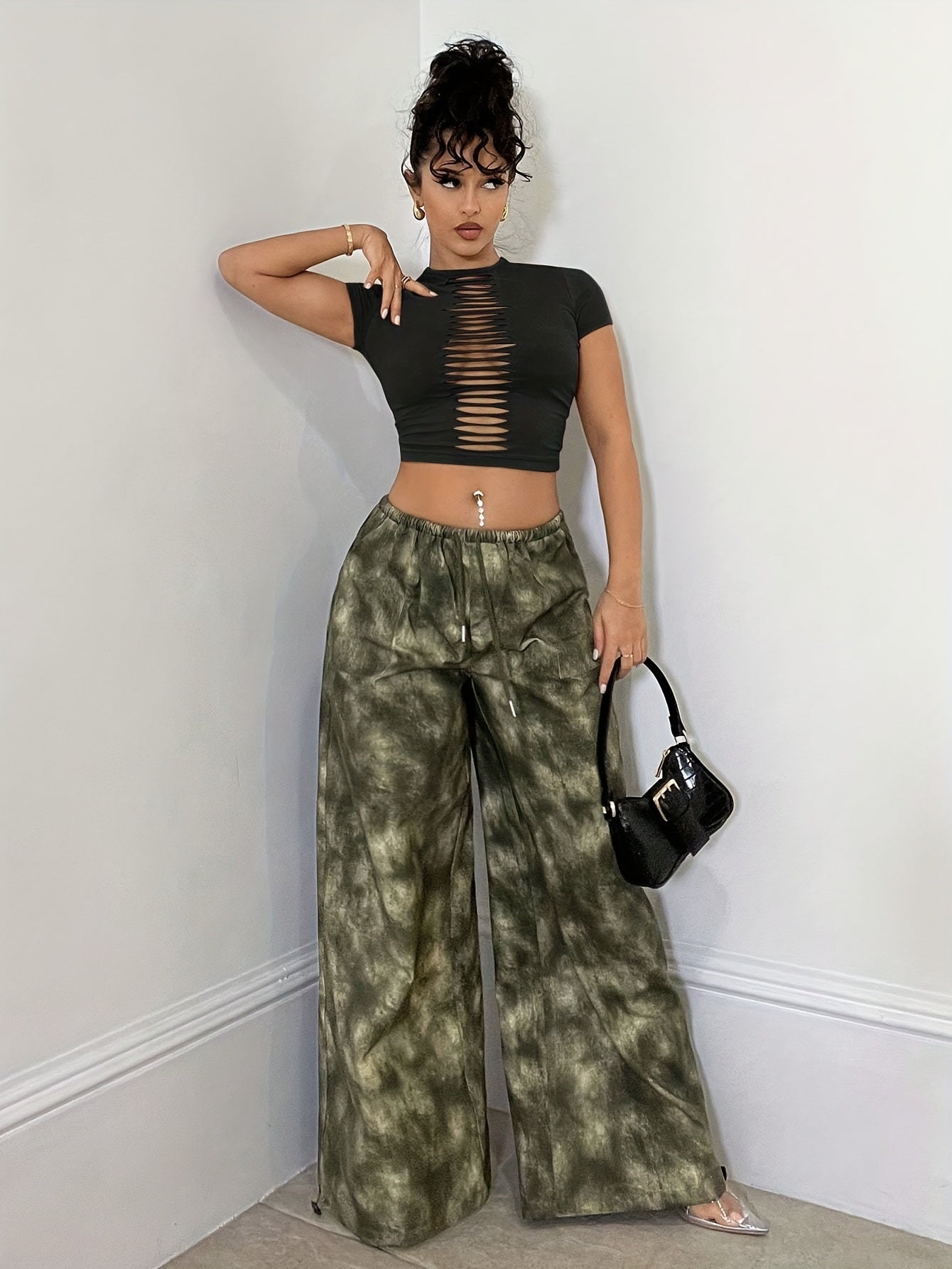 Solid Color Cut Out Crop Top, Casual Short Sleeve Slim Crop T-shirt For Spring & Summer, Women's Clothing