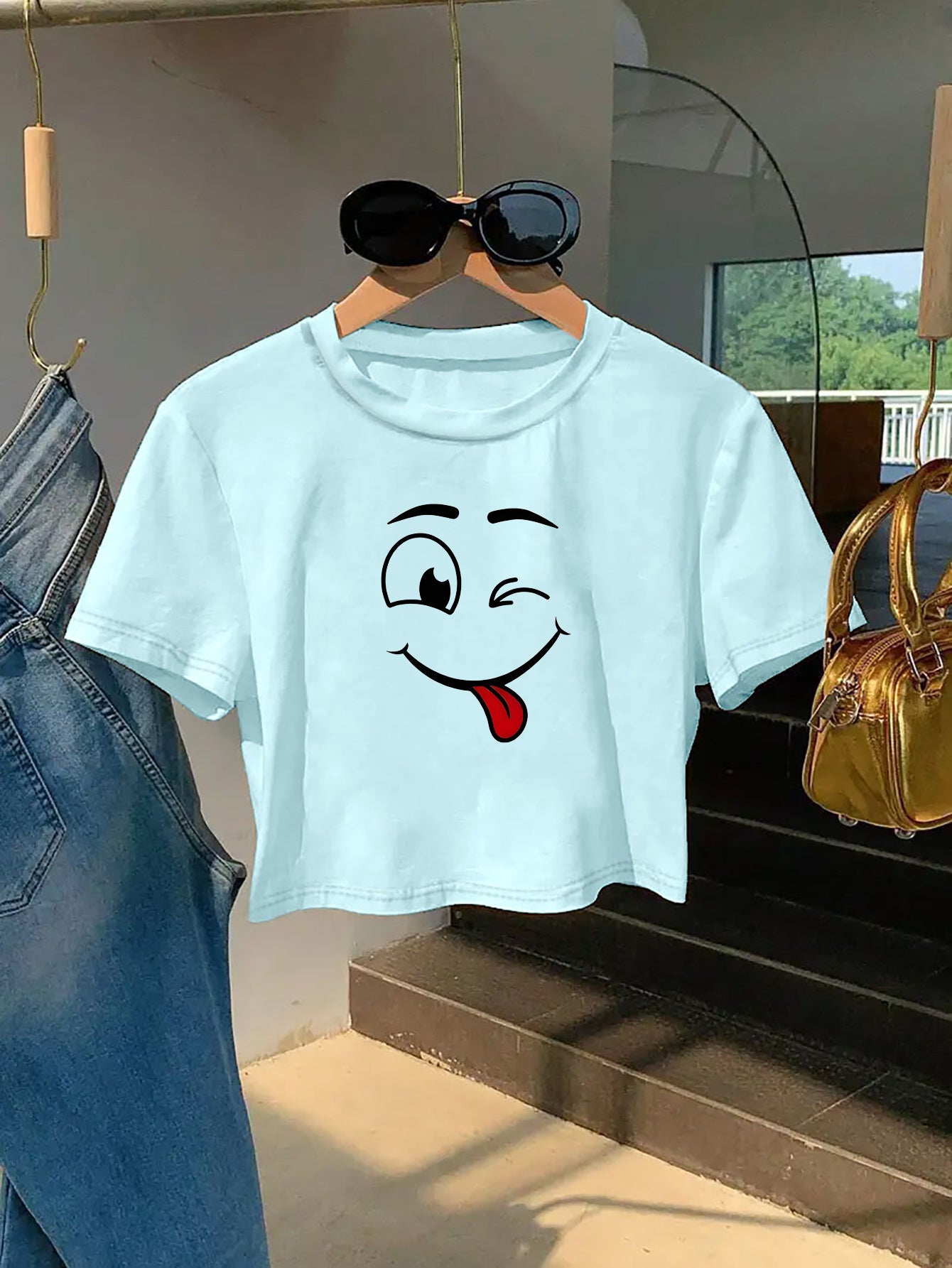 Women's Y2K Style Cropped T-Shirt - Light Pink joyful Face Graphic, Soft & Comfortable Fabric, Machine Washable, Spring/Summer Casual Top, Ladies T Shirts