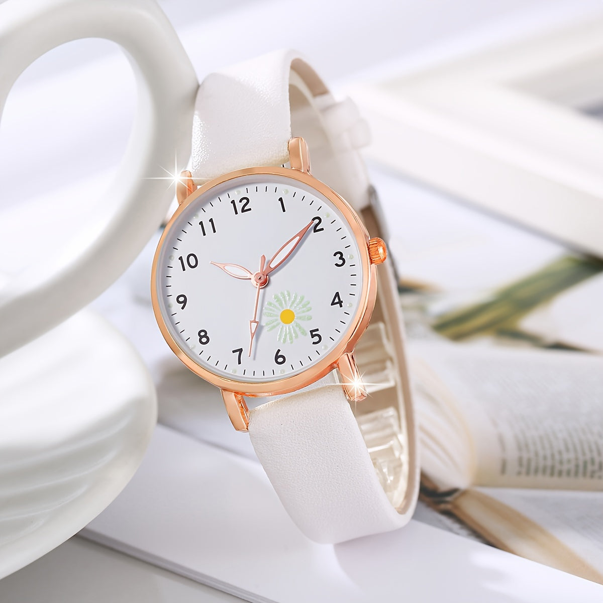 1pc Women'S Boho Round Analog-Digital Quartz Watch, Faux Leather Strap with Flower Details, Non- Alloy Case, Button Battery (Diameter <20mm), with 4pcs Holiday Daisy Bracelet Watch Set for Women