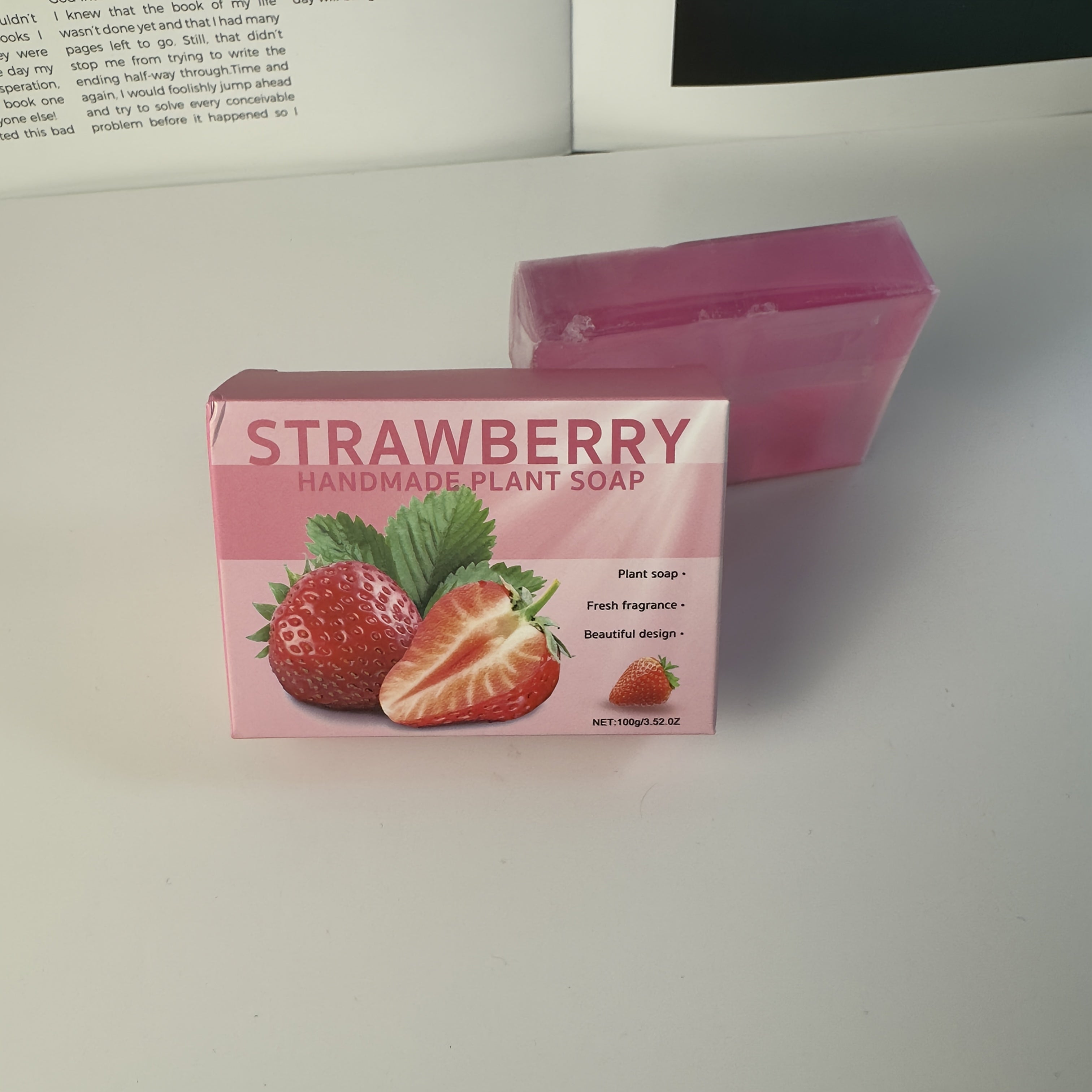 5pcs Family Set Of Natural Handmade Strawberry Flavored Soap, Suitable For The Whole Family To Use, Keeps The Skin Hydrated, Moisturizes The Skin, Provides Long-lasting Hydration, Gently Cleanses, And Has A Sweet And Fruity A