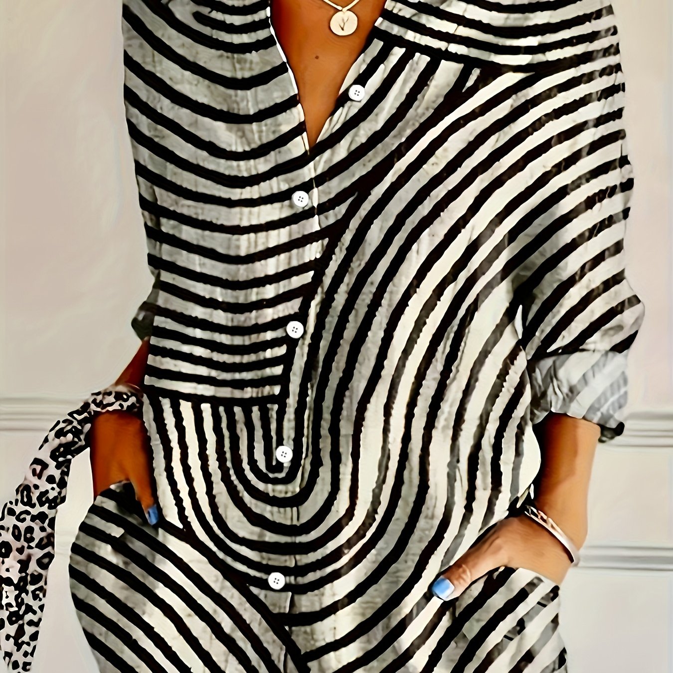 Mother'S Day Women'S Casual Long-Sleeve Shirt with Geometric Print And a Collar Design.