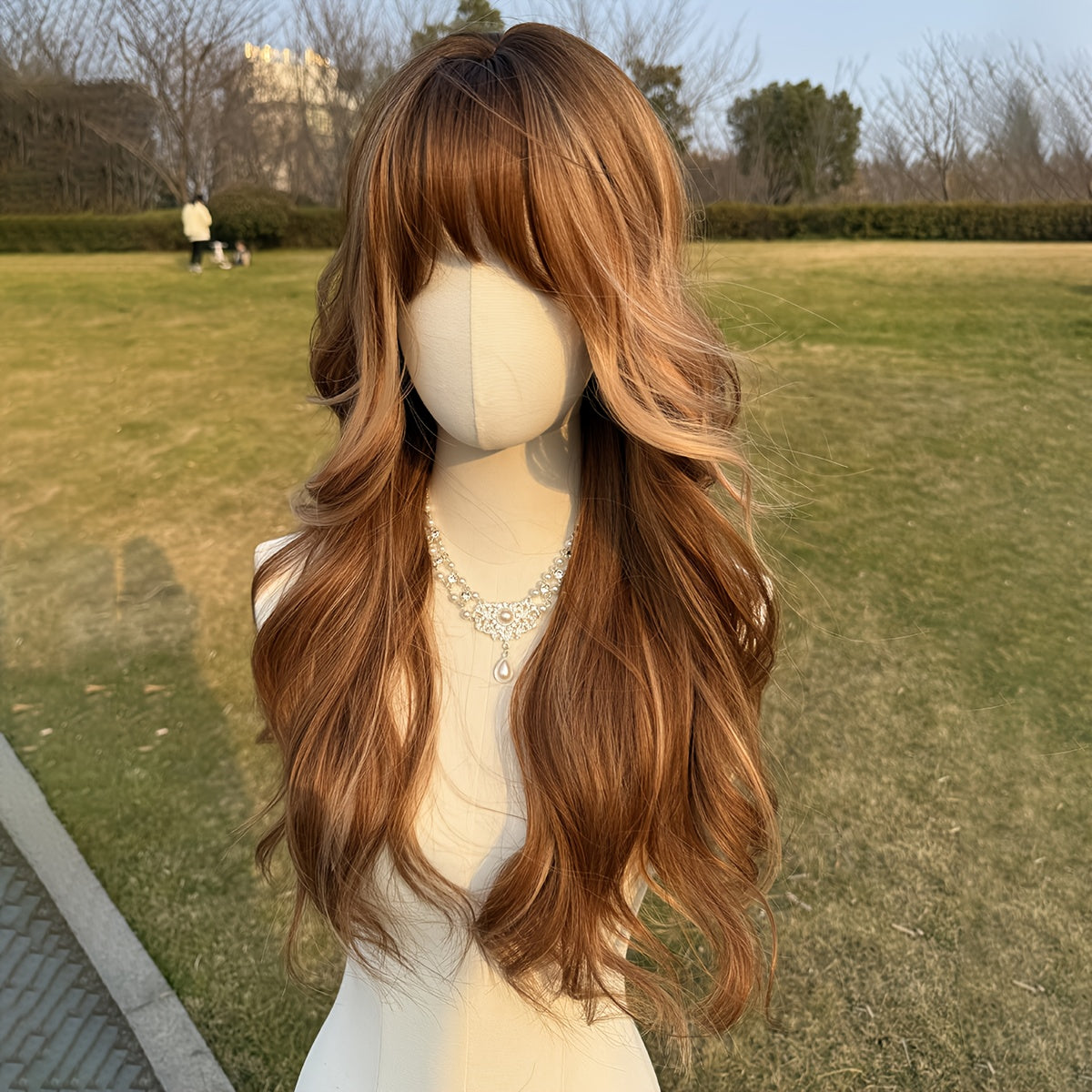 Pick Dyed Long Curly Wavy Wig With Bangs Synthetic Wig Beginners Friendly Heat-resistant Elegant Daily Use Female Wig.